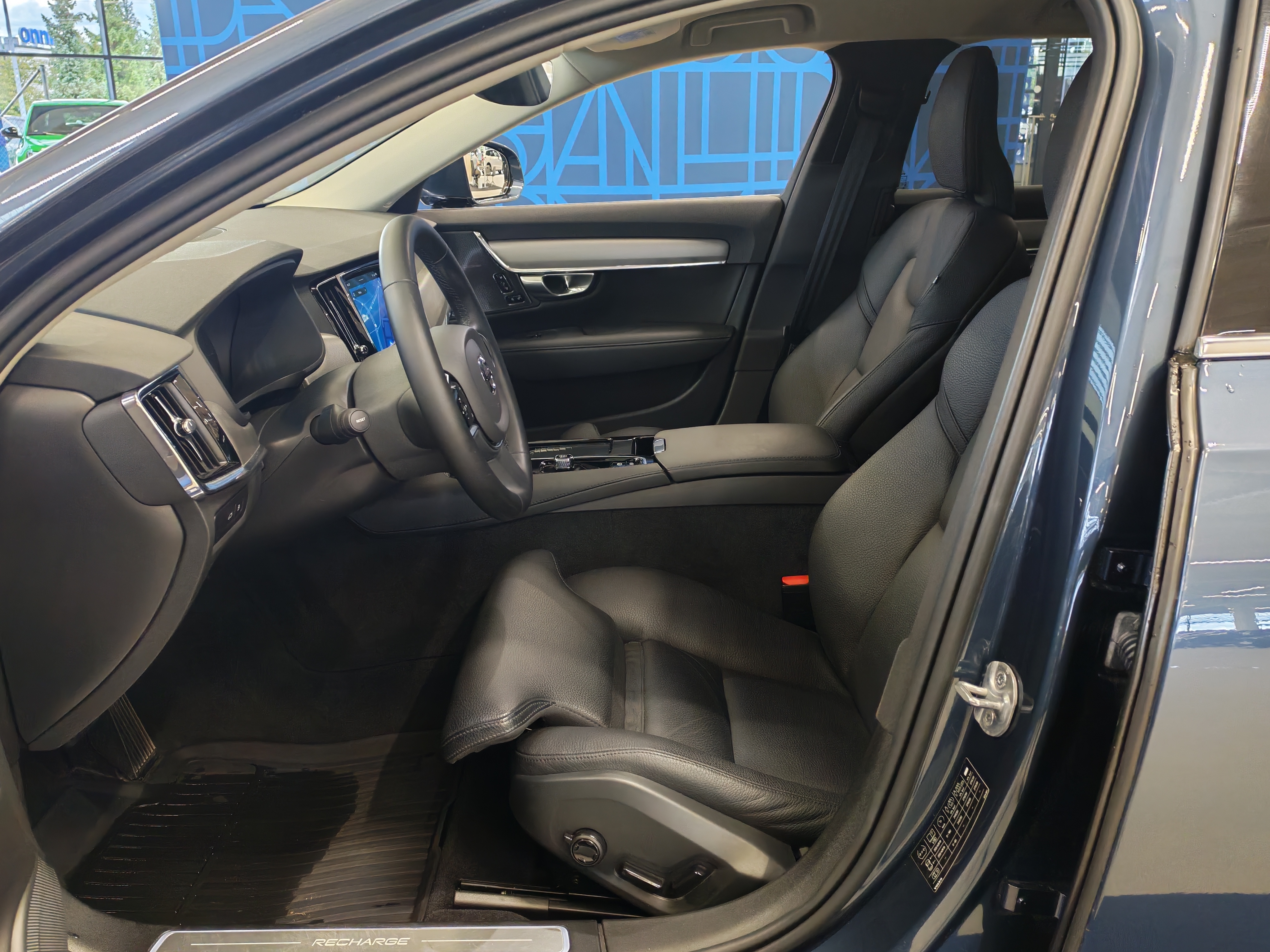 Volvo V90 T6 AWD LONG RANGE PLUS BRIGHT TAKUU 24KK/40TKM