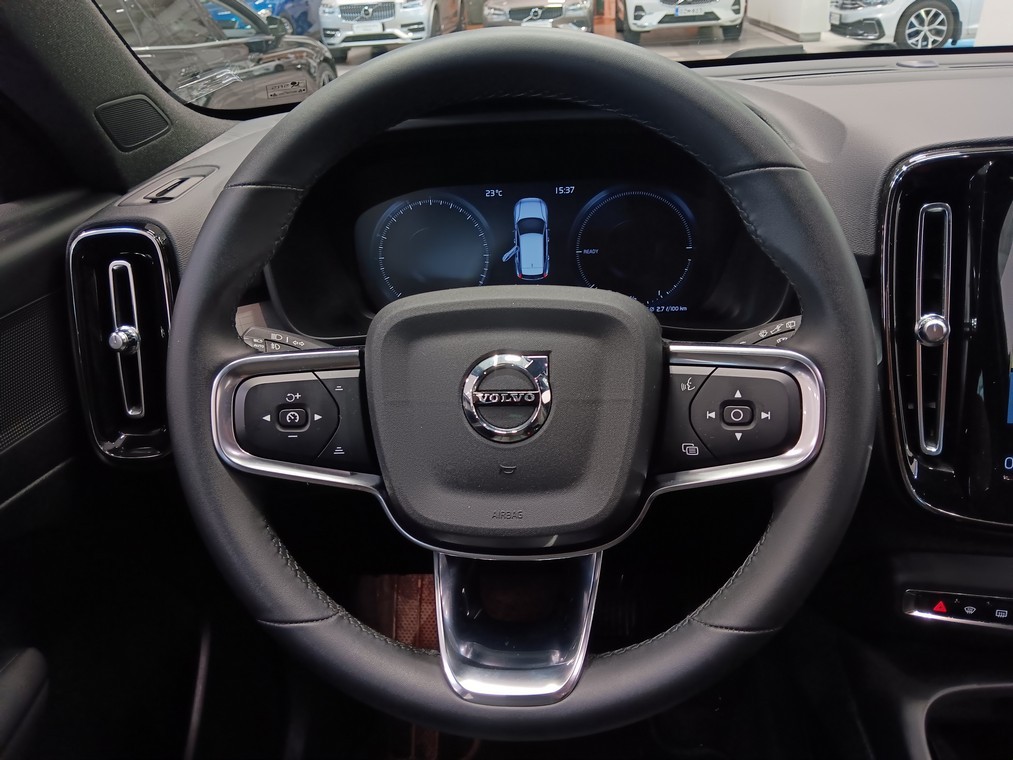 Volvo XC40 T4 TWE PLUS DARK AUT