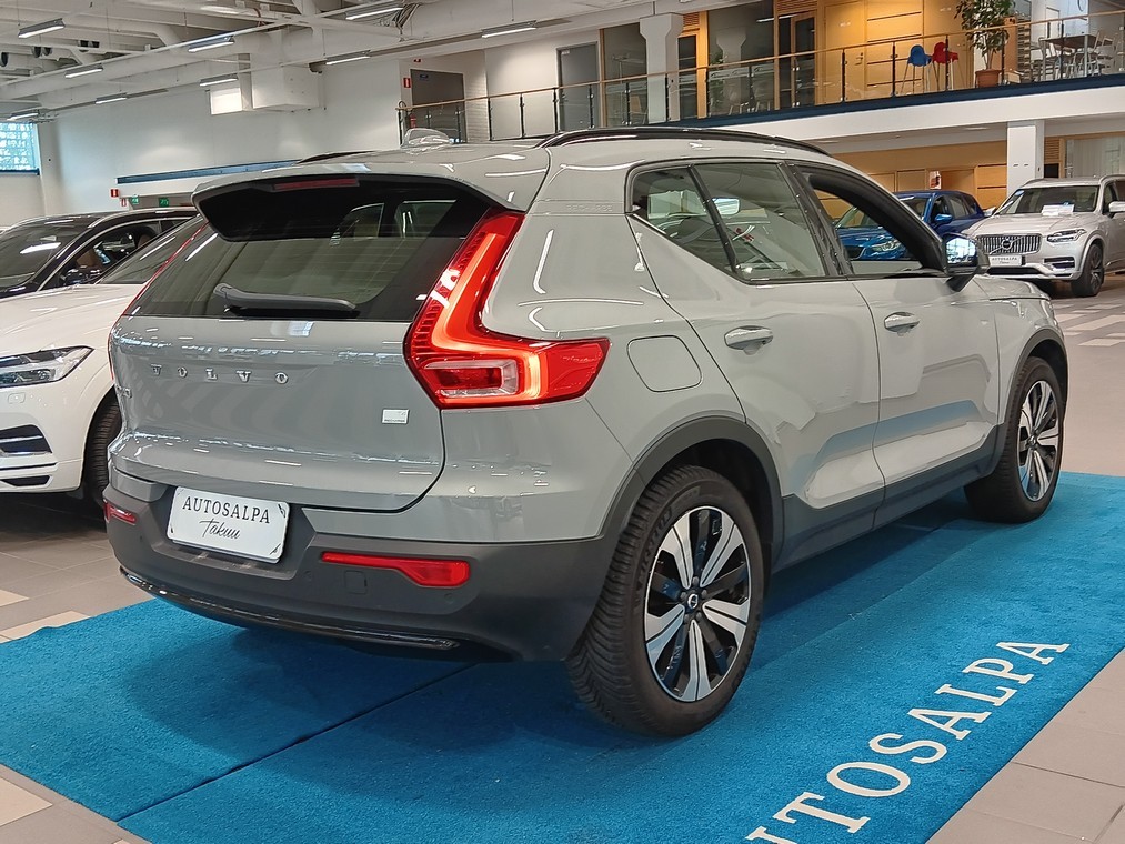 Volvo XC40 T4 TWE PLUS DARK AUT