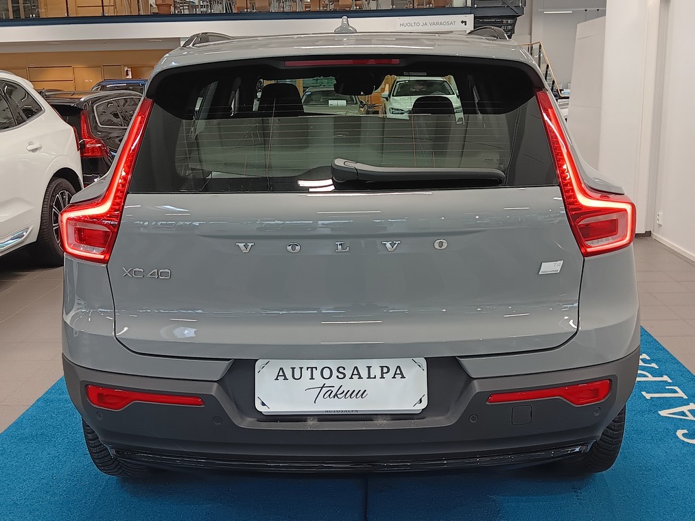 Volvo XC40 T4 TWE PLUS DARK AUT