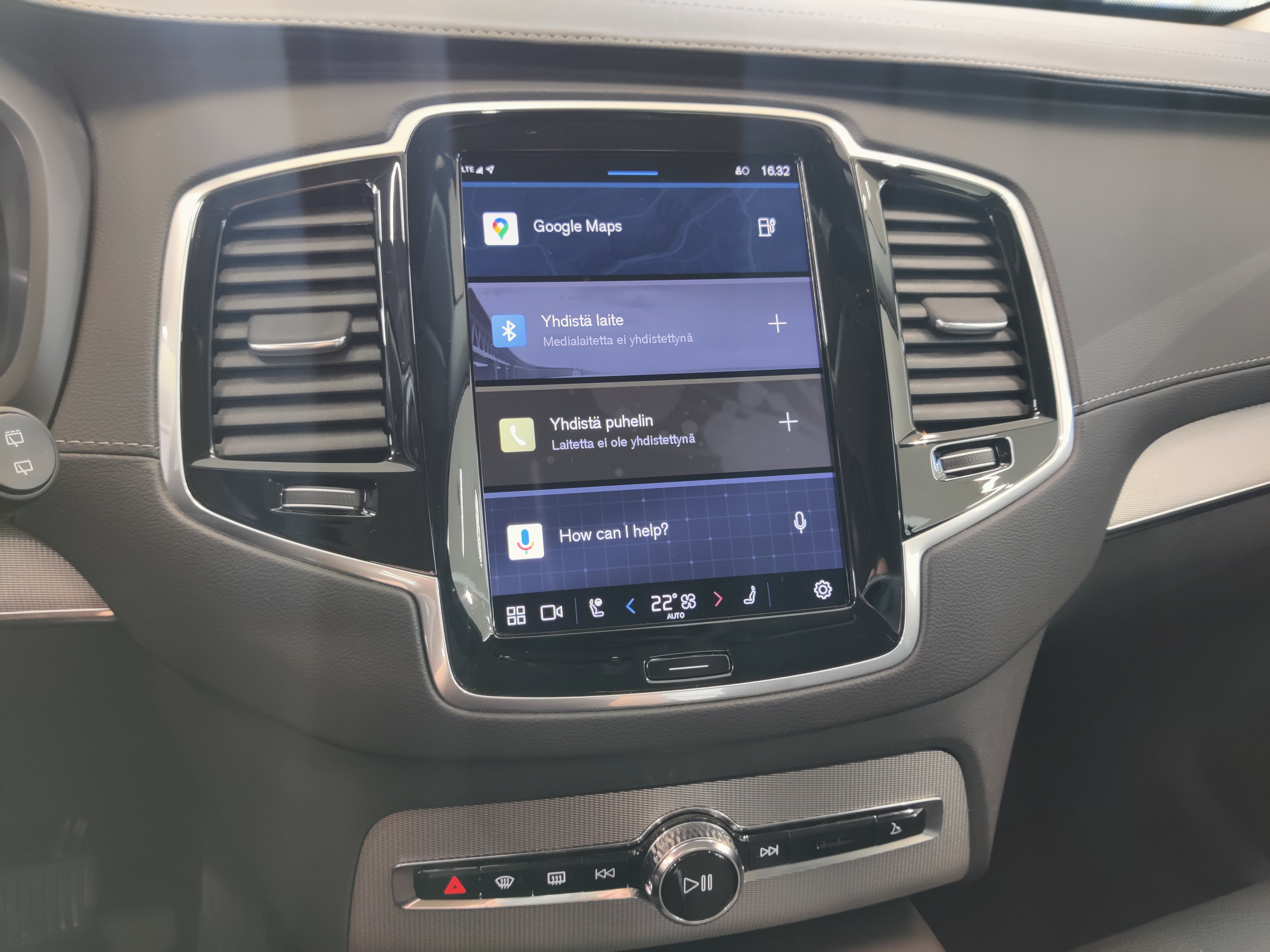 Volvo XC90 T8 AWD LONG RANGE ULTIMATE BRIGHT TAKUU 24KK/40TKM