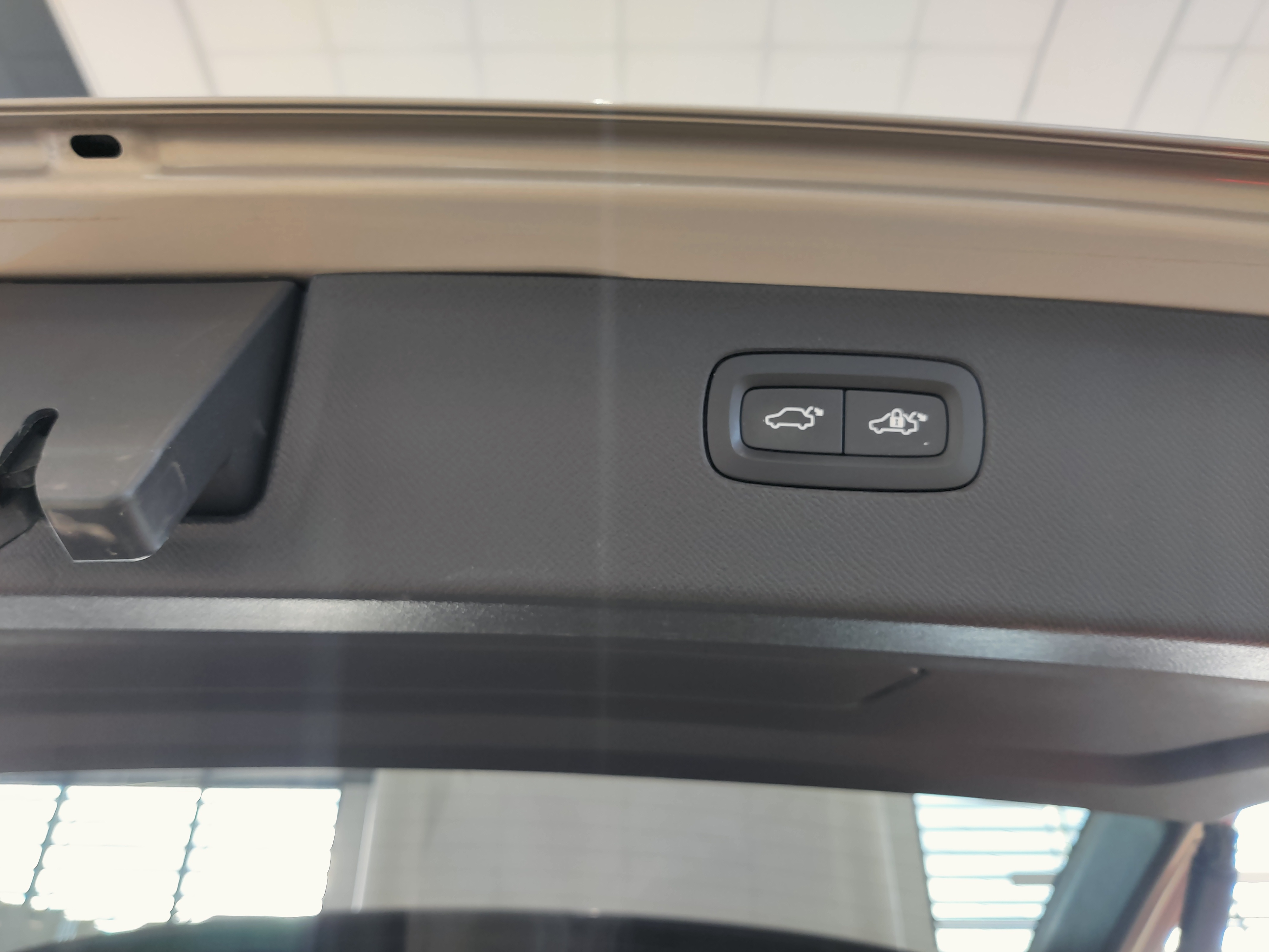 Volvo XC90 T8 AWD LONG RANGE ULTIMATE BRIGHT TAKUU 24KK/40TKM