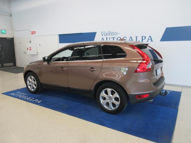 Volvo XC60 2,4D AWD SUMMUM AUT