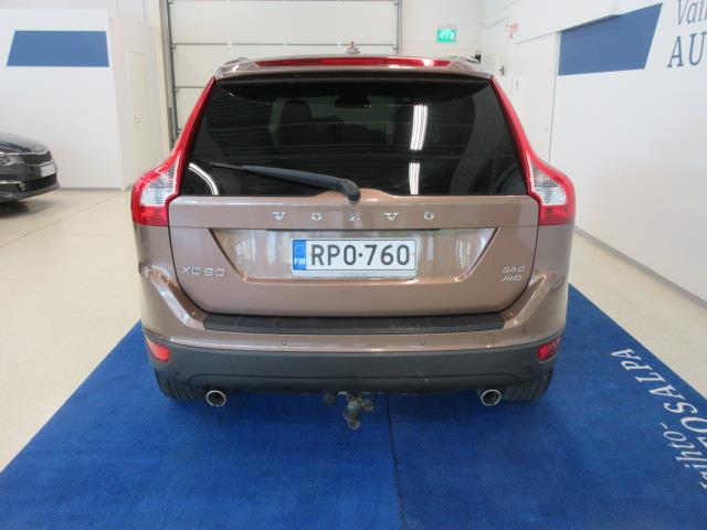 Volvo XC60 2,4D AWD SUMMUM AUT