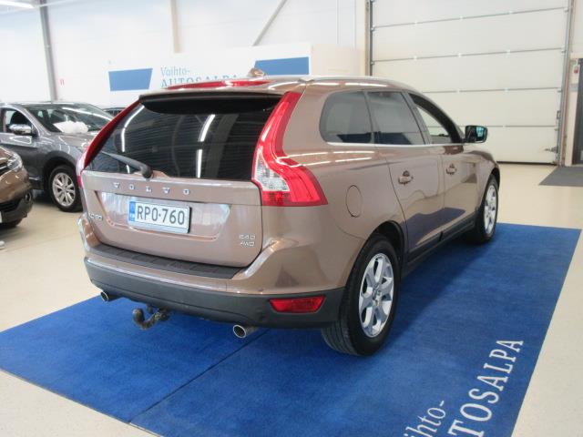Volvo XC60 2,4D AWD SUMMUM AUT