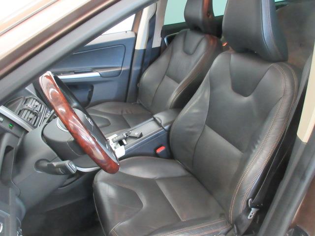 Volvo XC60 2,4D AWD SUMMUM AUT