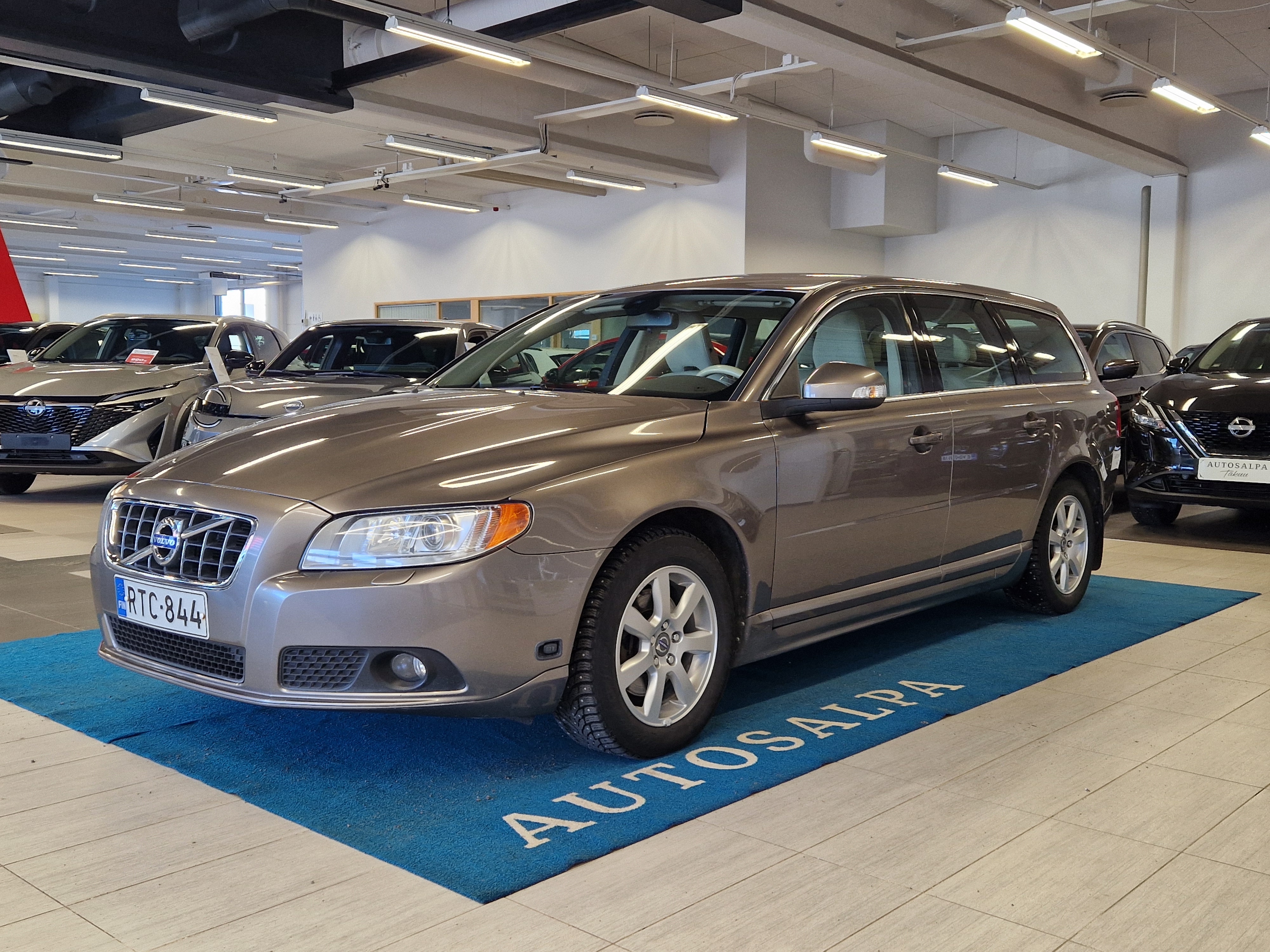 Volvo V70 D3 MOMENTUM AUT.