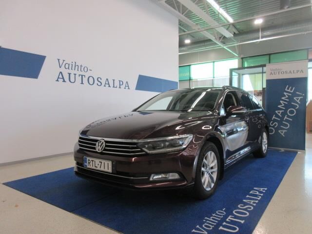 volkswagen PASSAT VARIANT FOOTBALL EDITION 1,6 TDI 88 KW (120 HV).DS
