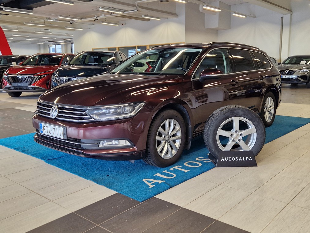 Volkswagen PASSAT VARIANT FOOTBALL EDITION 1,6 TDI 88 KW (120 HV).DS