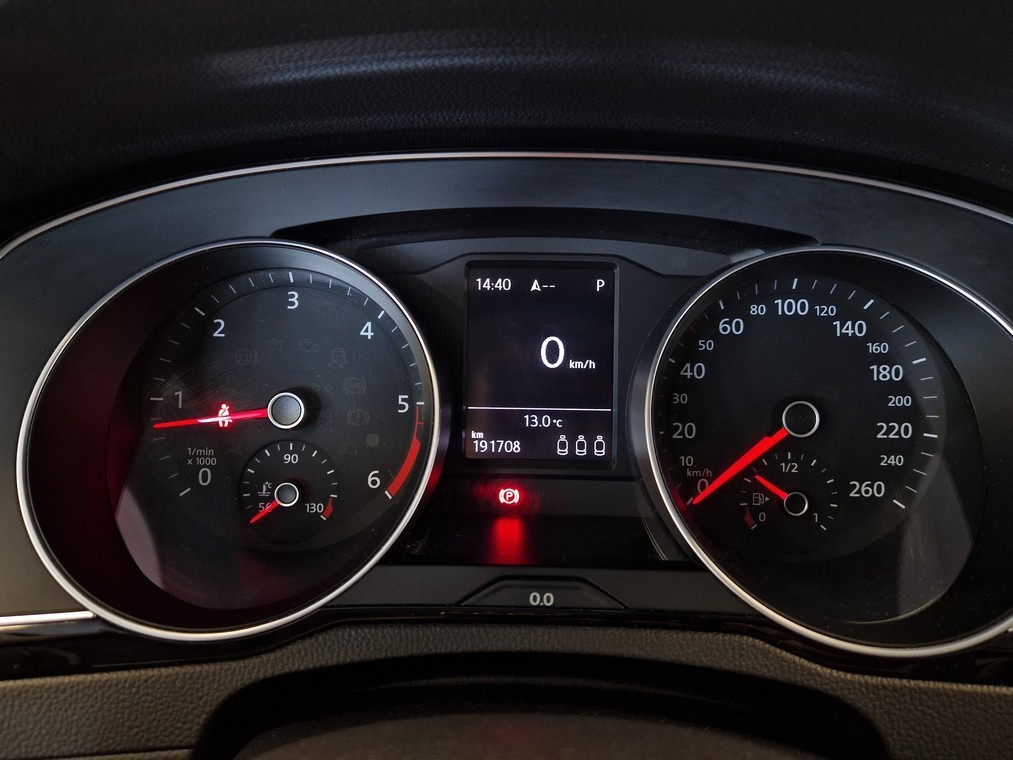 Volkswagen PASSAT VARIANT FOOTBALL EDITION 1,6 TDI 88 KW (120 HV).DS