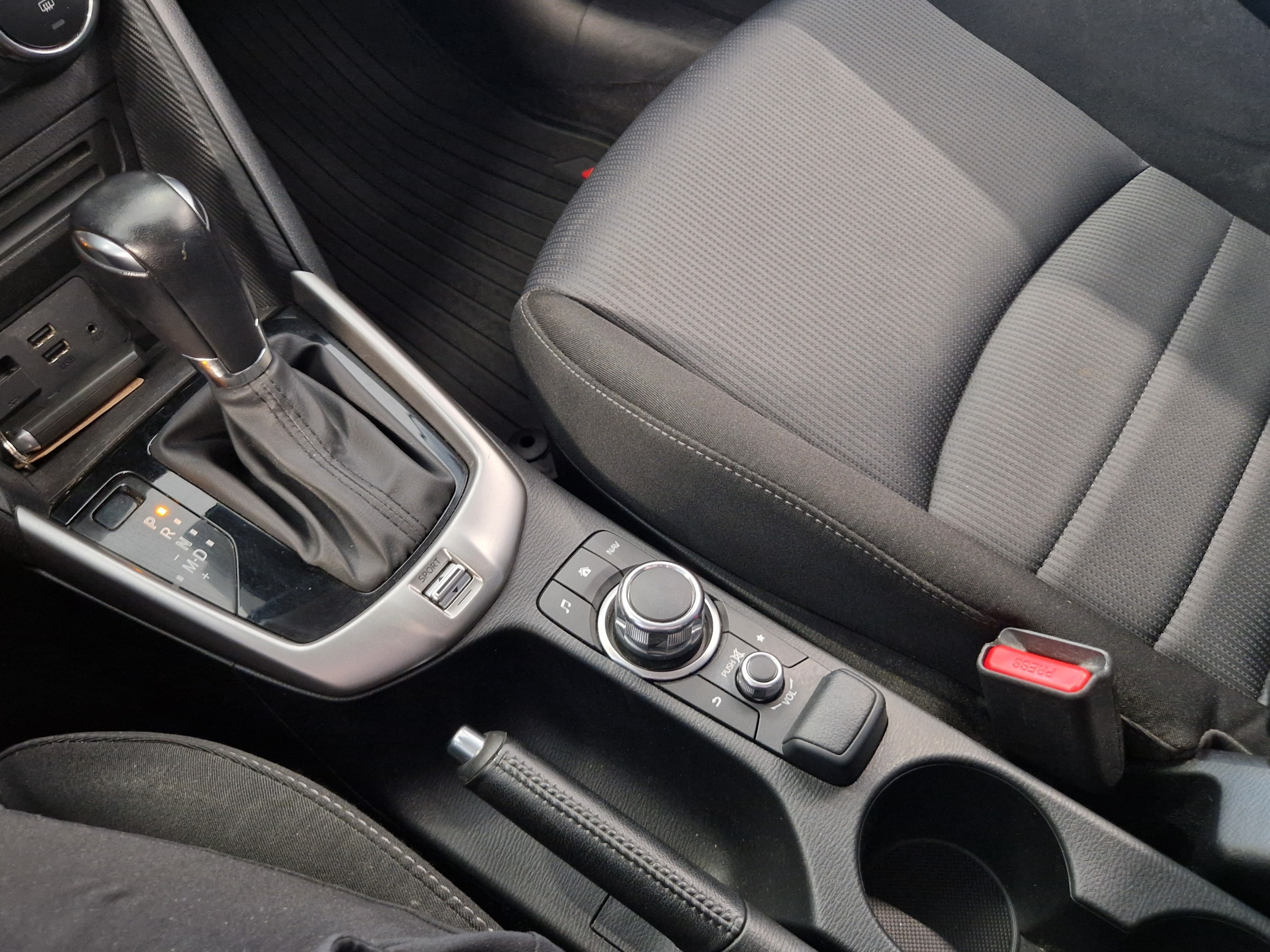 Mazda CX-3 2,0 SKYACTIV-G PREMIUM 6AT EN1