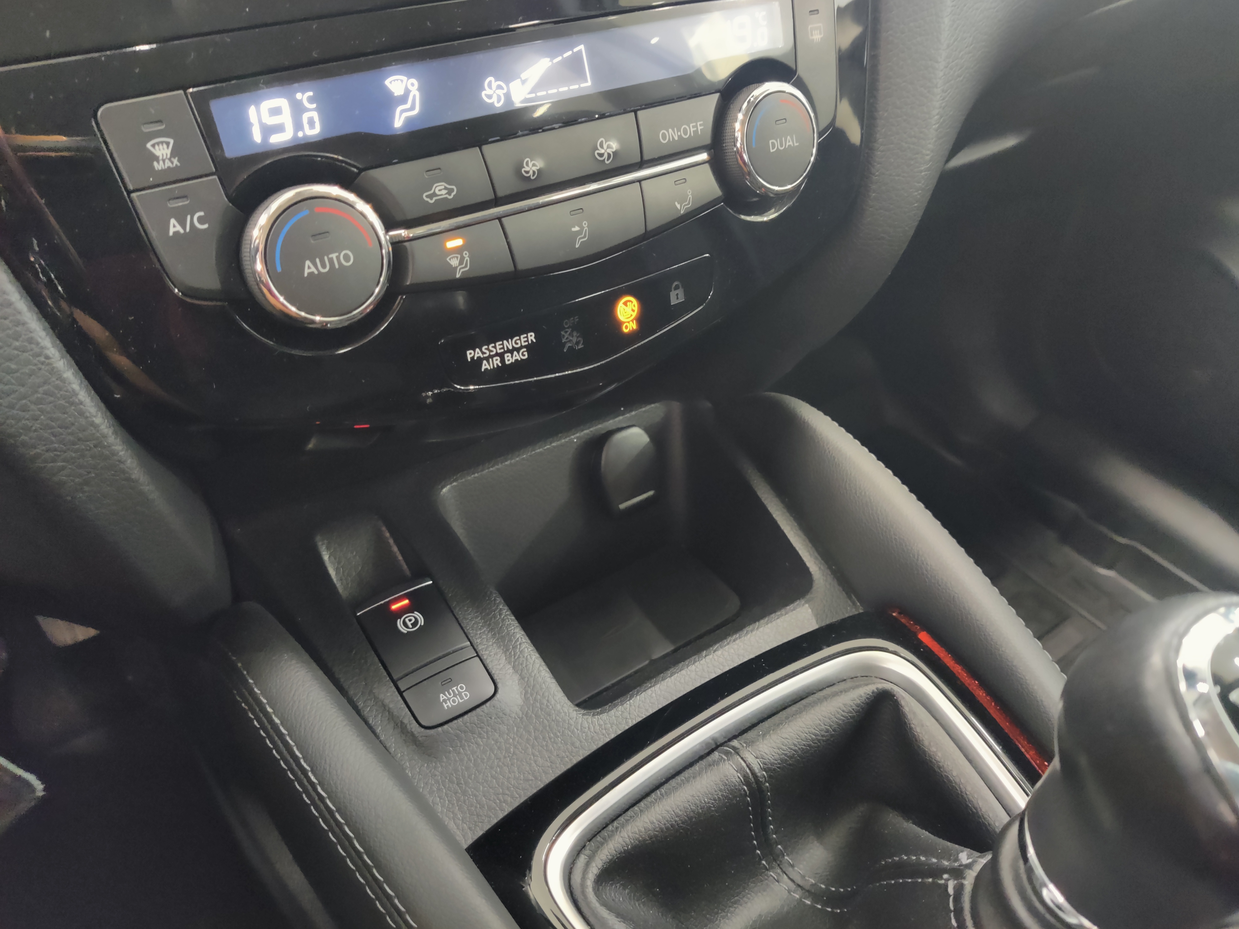 Nissan QASHQAI DIG-T 115 ACENTA 2WD 6M/T