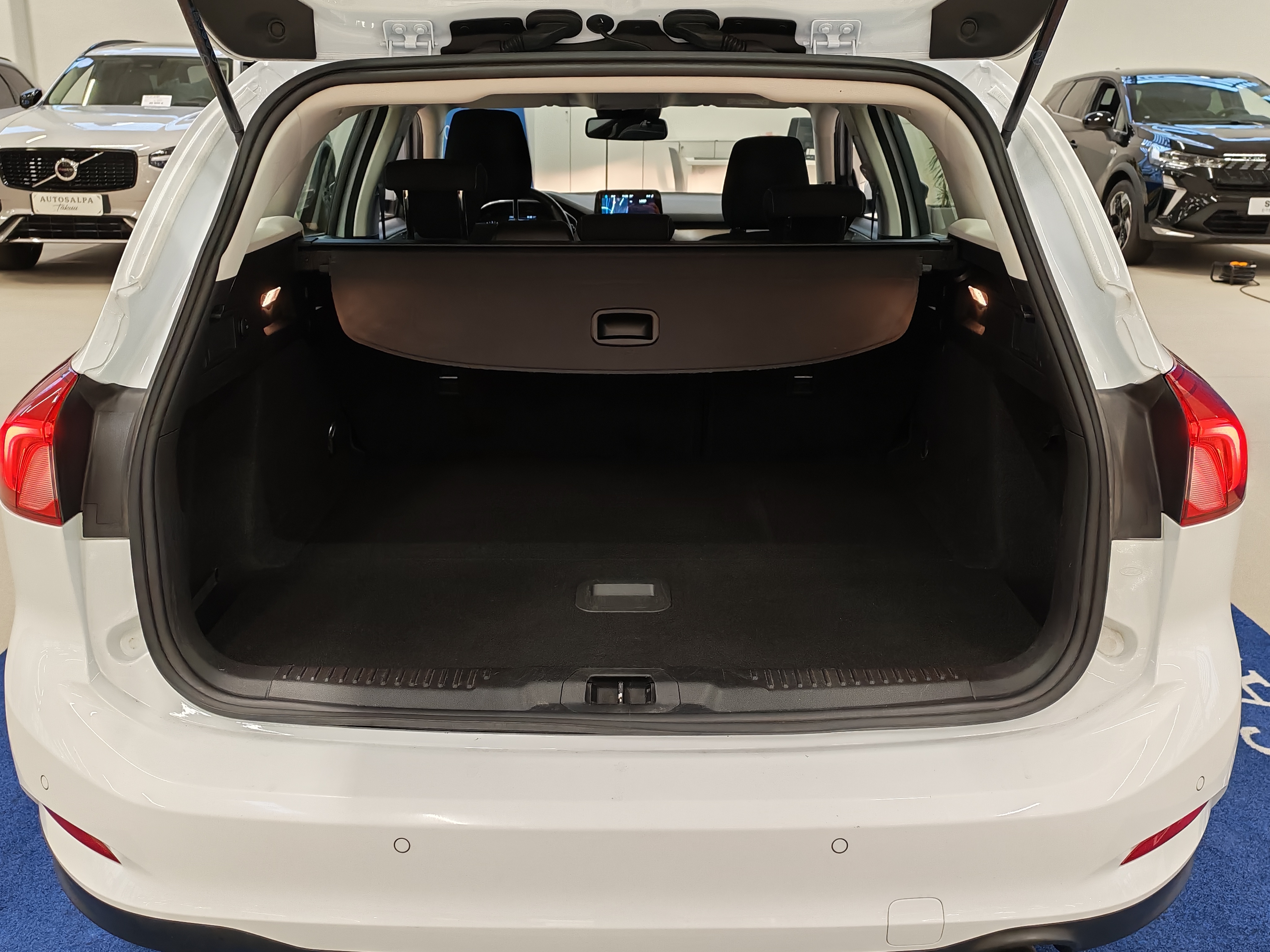 Ford FOCUS 1,5 TDCI ECOBLUE 120HV A8 TITANIUM WAGON