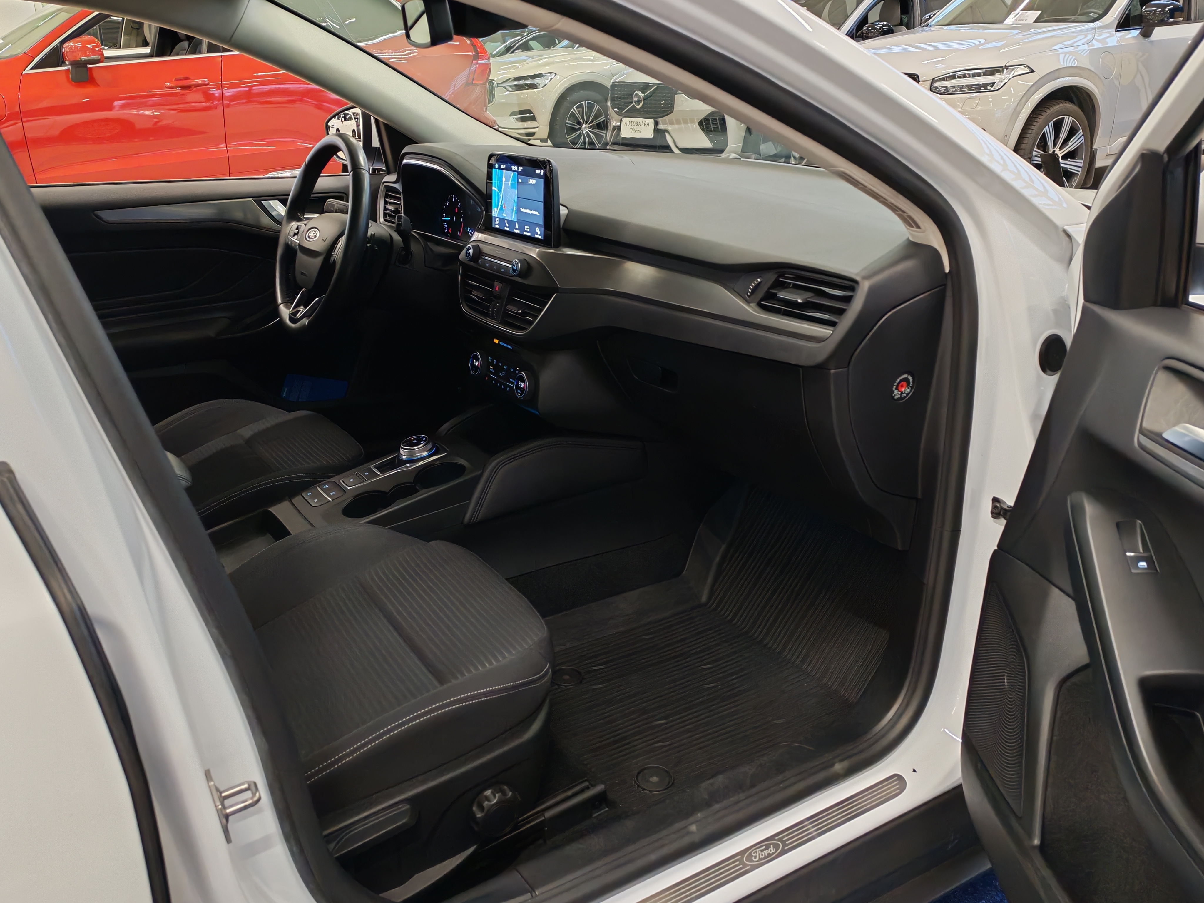 Ford FOCUS 1,5 TDCI ECOBLUE 120HV A8 TITANIUM WAGON