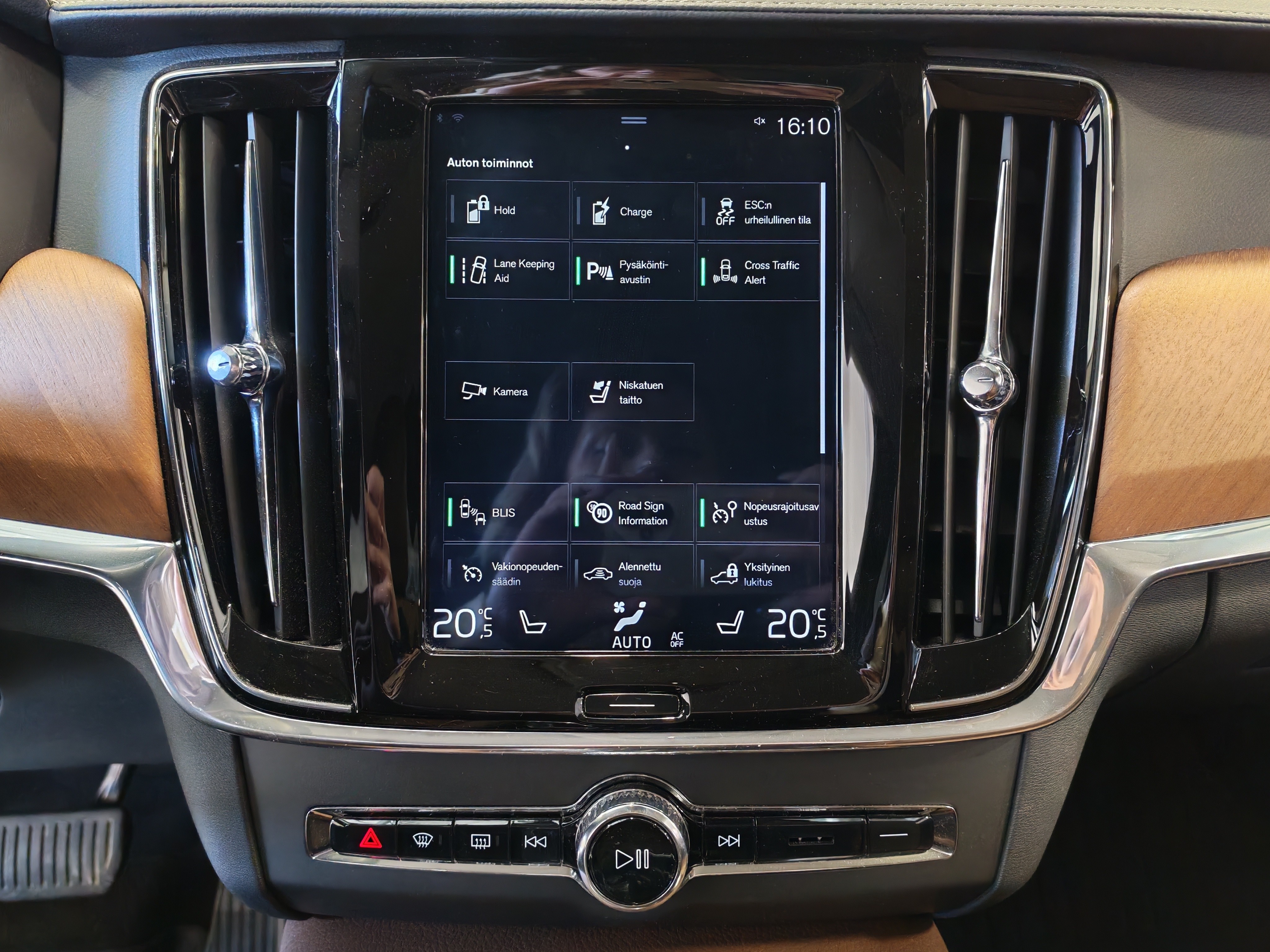 Volvo V90 T8 AWD INSCRIPTION TAKUU 12KK/20TKM