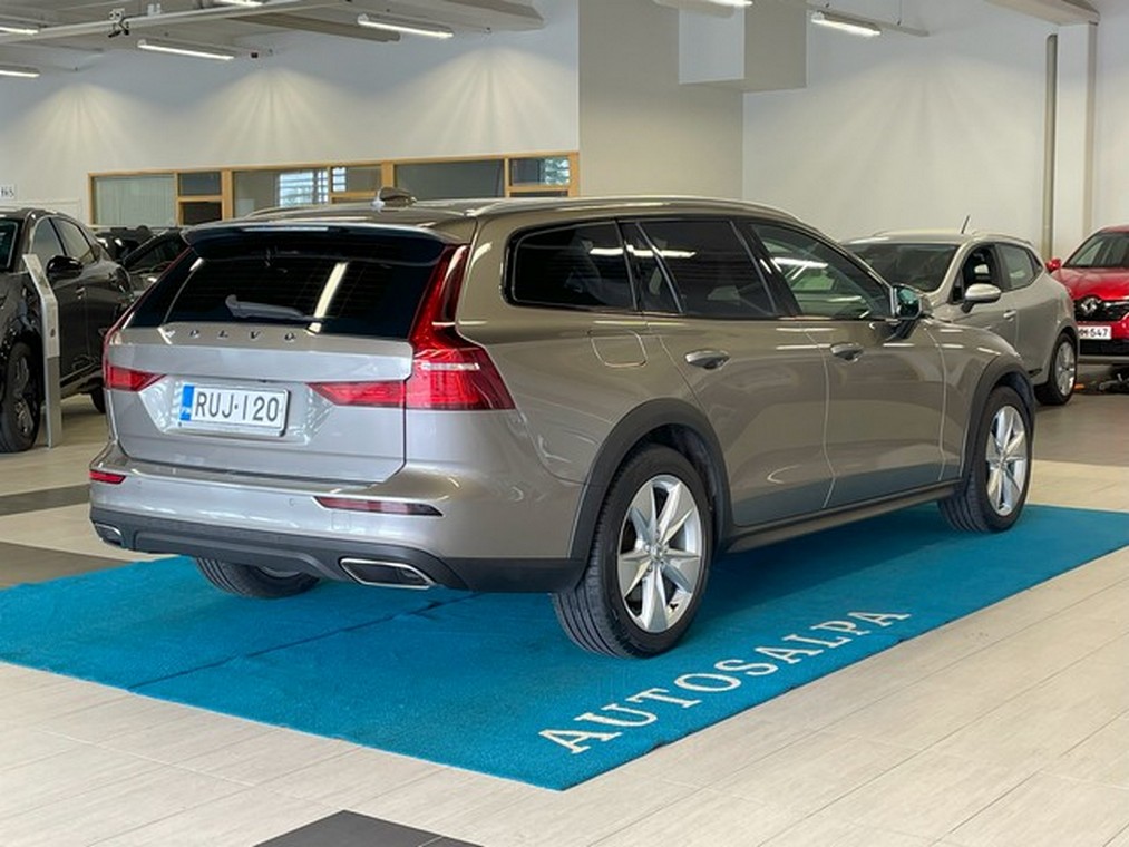 Volvo V60 CROSS COUNTRY D4 AWD BUSINESS AUT