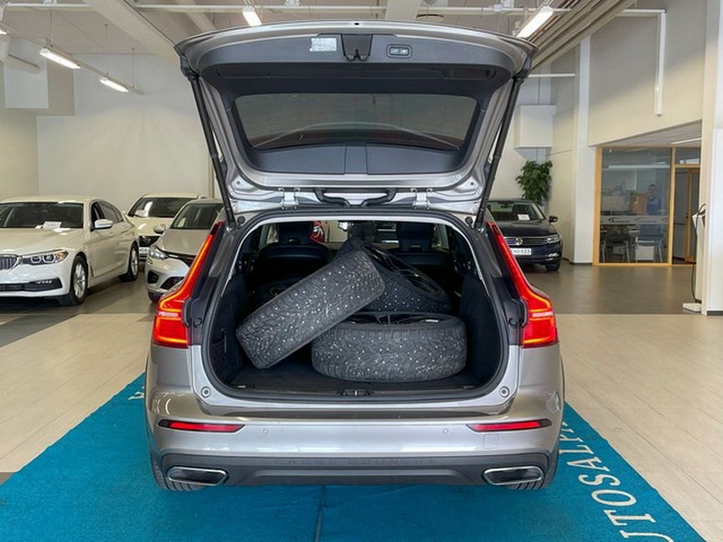 Volvo V60 CROSS COUNTRY D4 AWD BUSINESS AUT