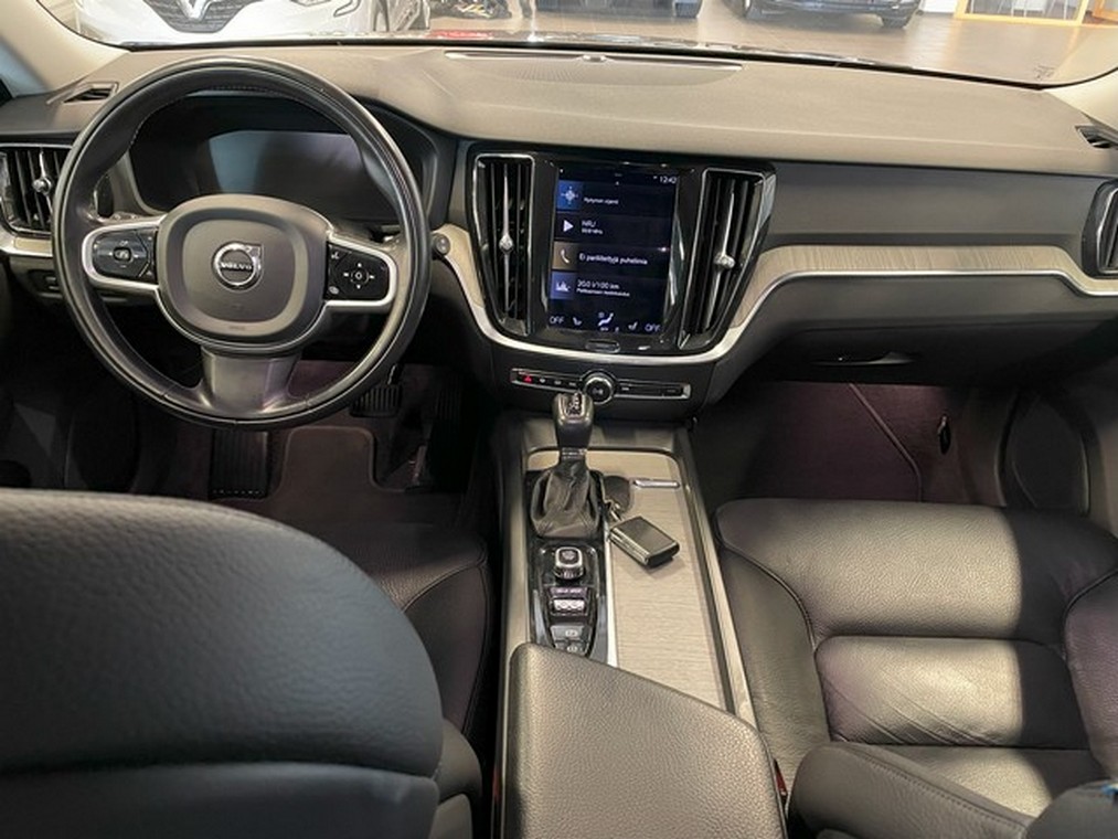 Volvo V60 CROSS COUNTRY D4 AWD BUSINESS AUT