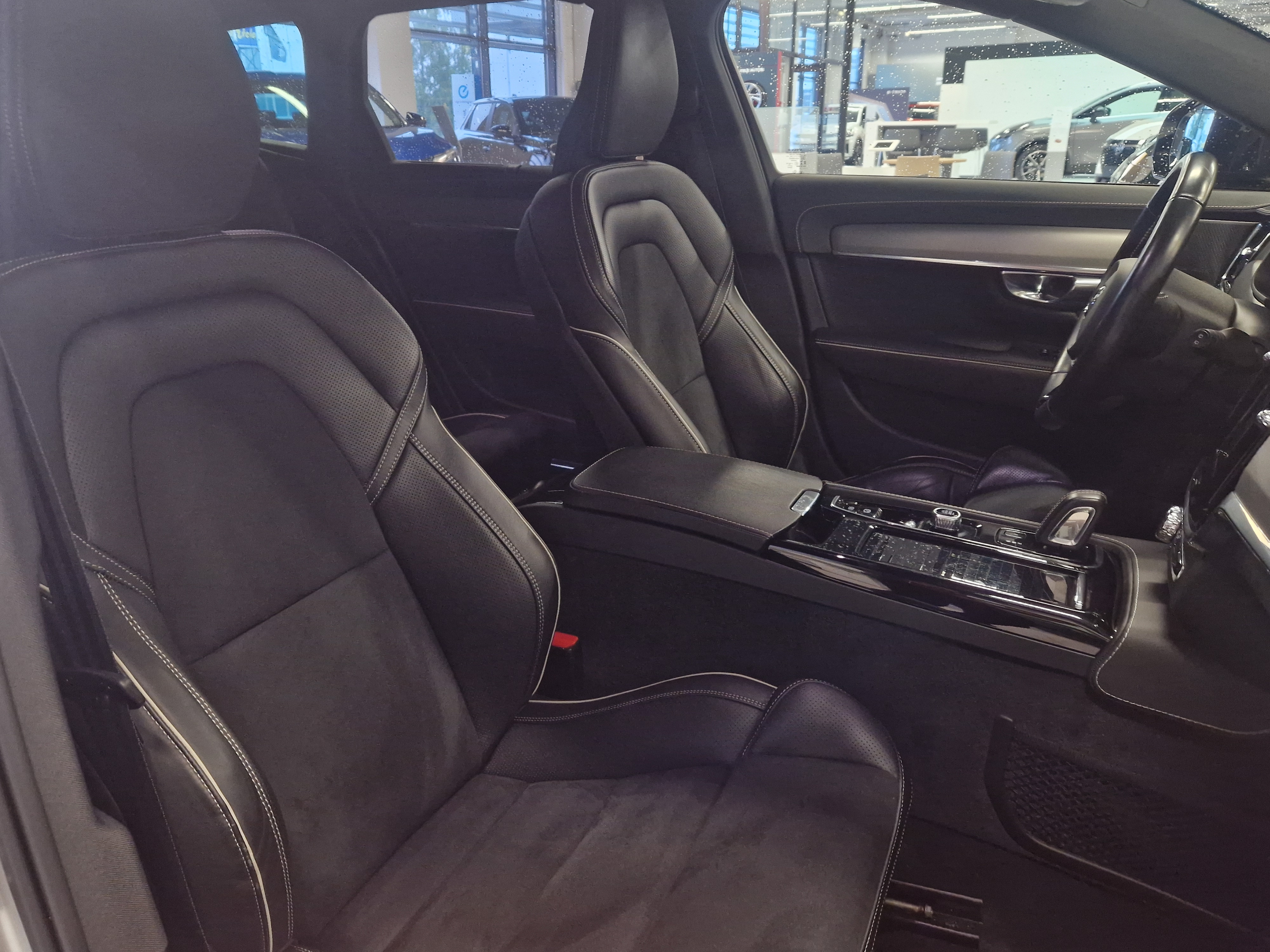Volvo V90 T6 TWE AWD R-DESIGN AUT. TAKUU 24KK/40TKM