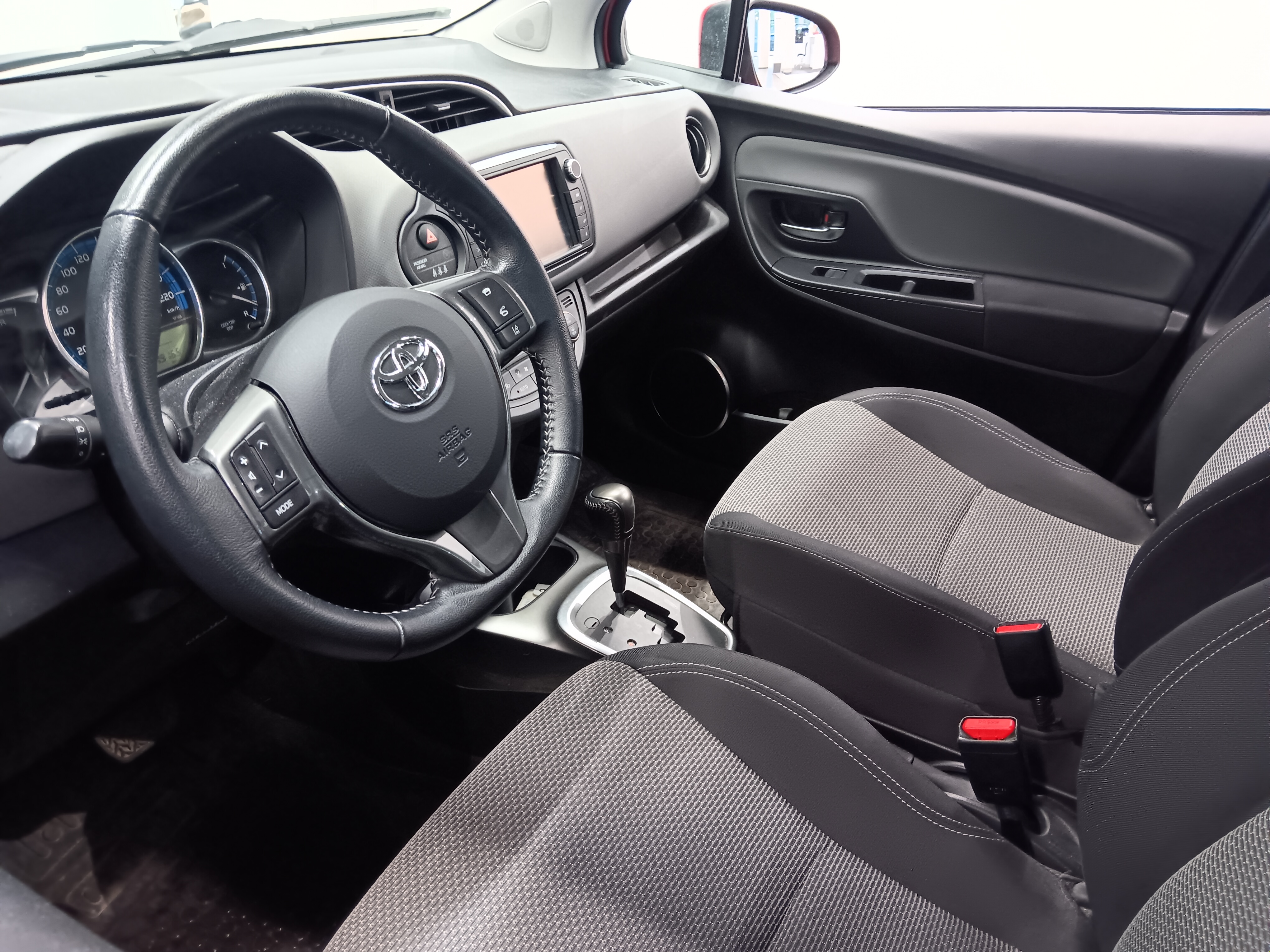 Toyota Yaris 2017, kuva 3/4