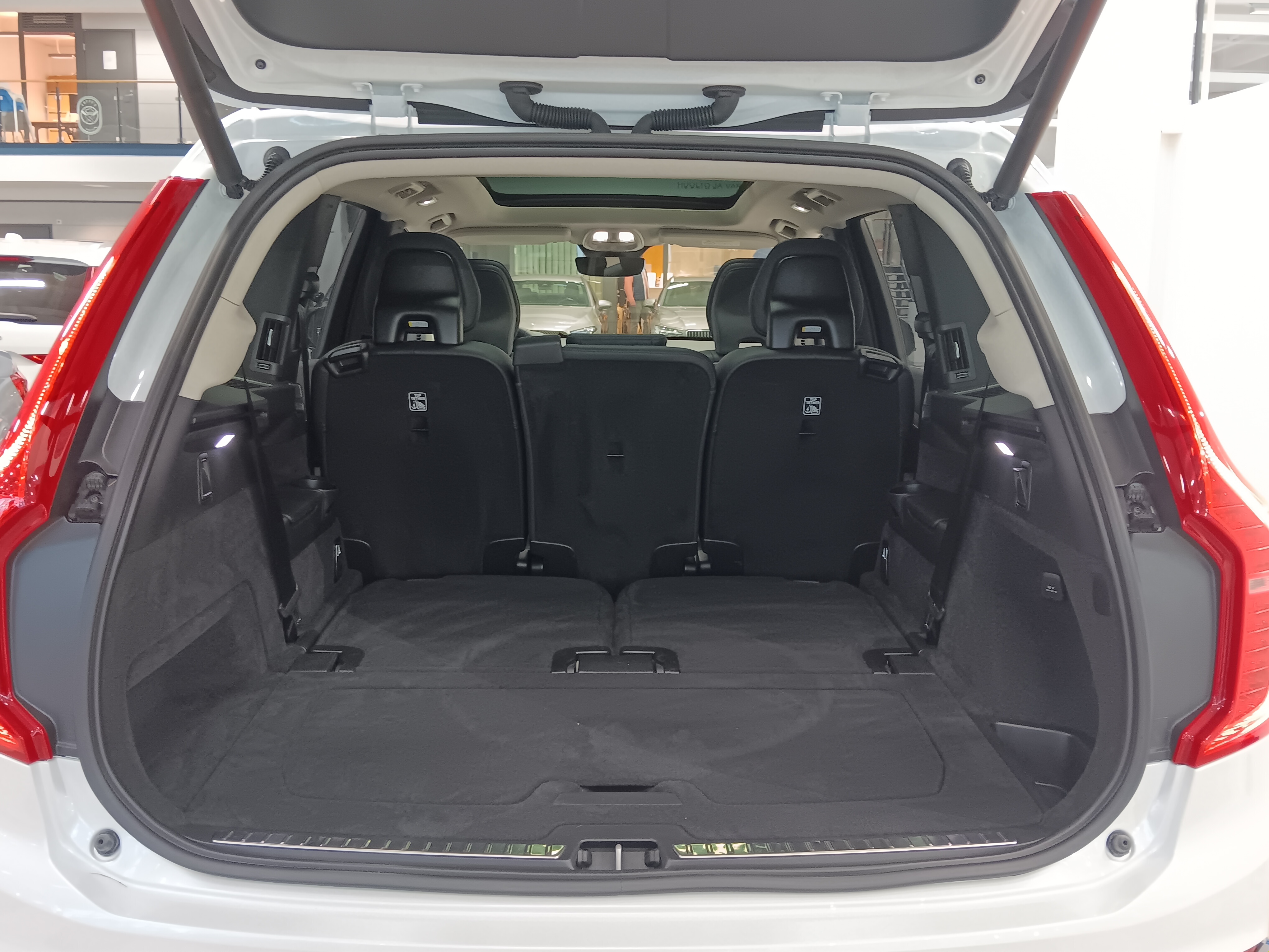 Volvo XC90 2023, kuva 7/27