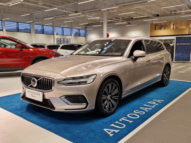 volvo V60 T6 AWD LONG RANGE PLUS BRIGHT TAKUU 24KK/40TKM