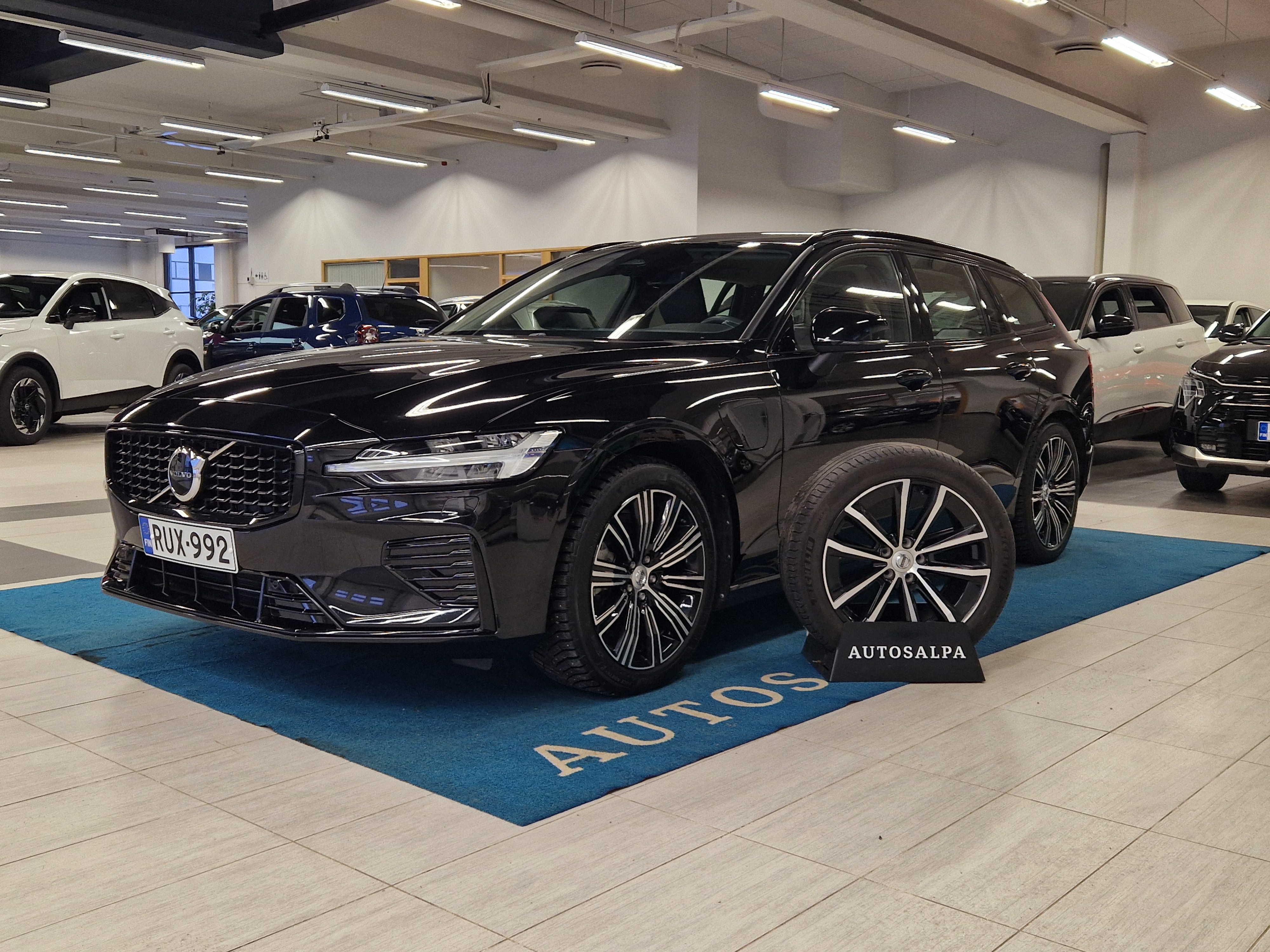 Volvo V60 T6 AWD LONG RANGE PLUS DARK AUT