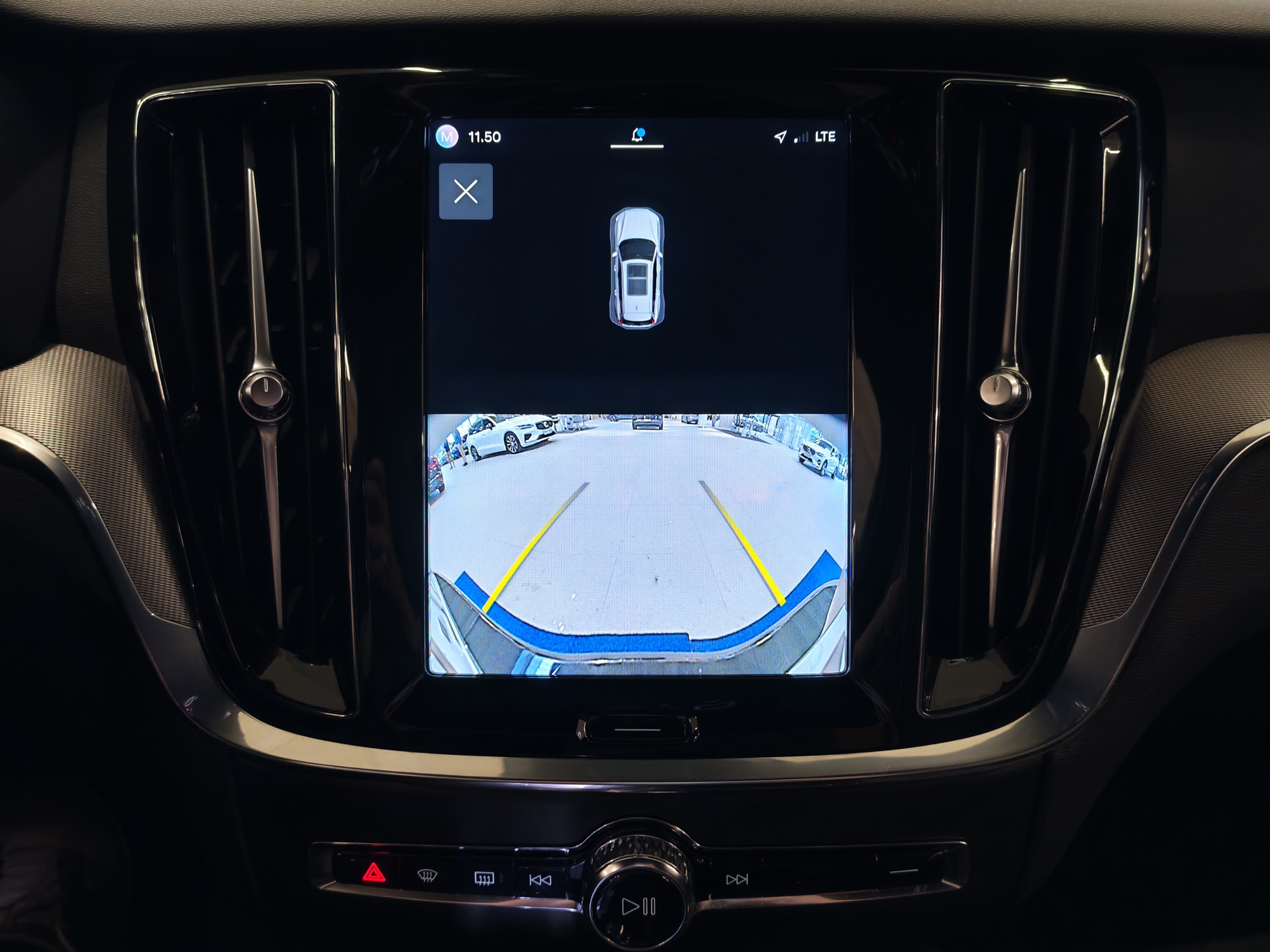 Volvo V60 T8 AWD LONG RANGE PLUS DARK TAKUU 24KK/40TKM