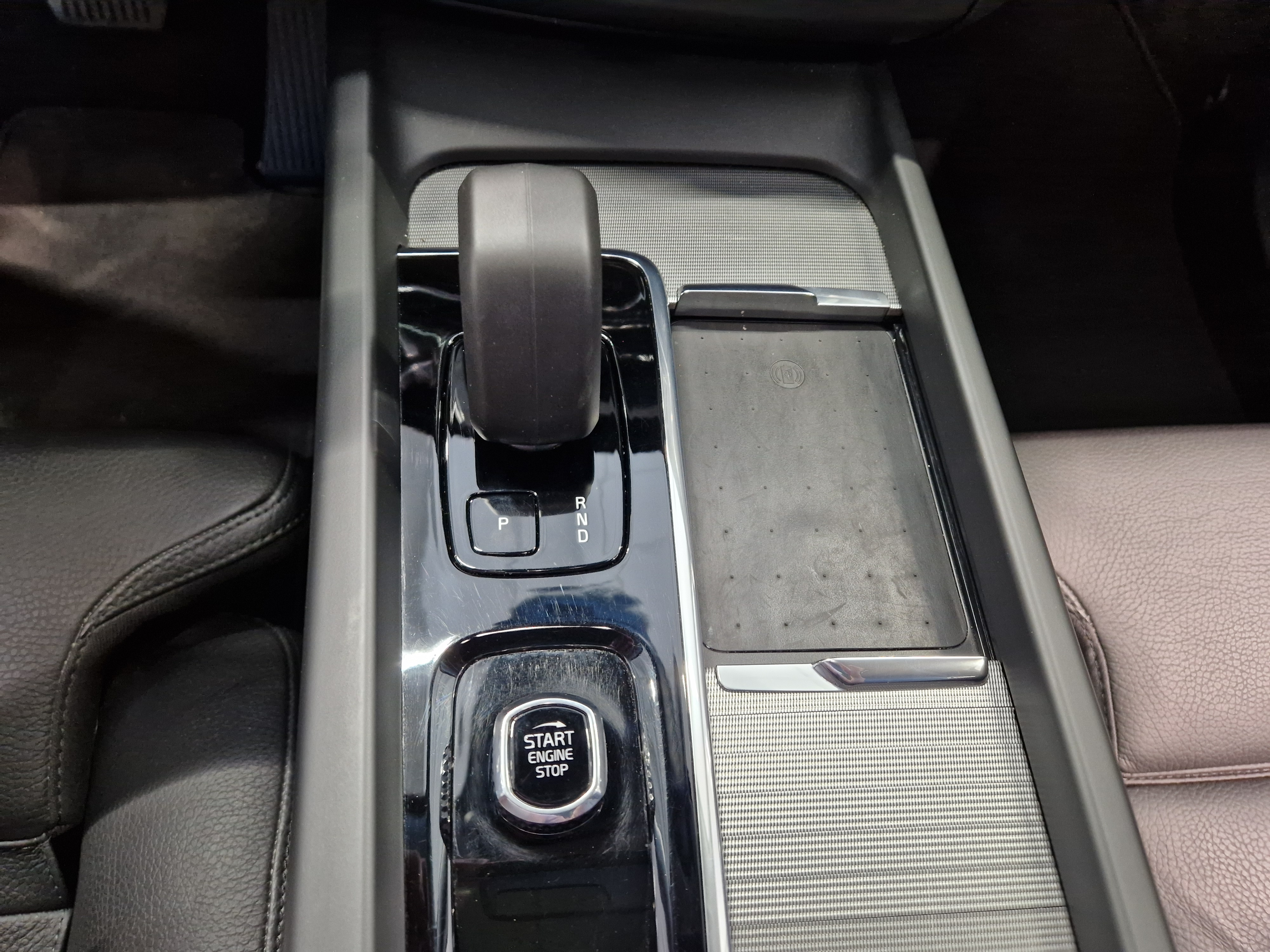 Volvo XC60 T8 AWD LONG RANGE PLUS BRIGHT TAKUU 24KK/40TKM