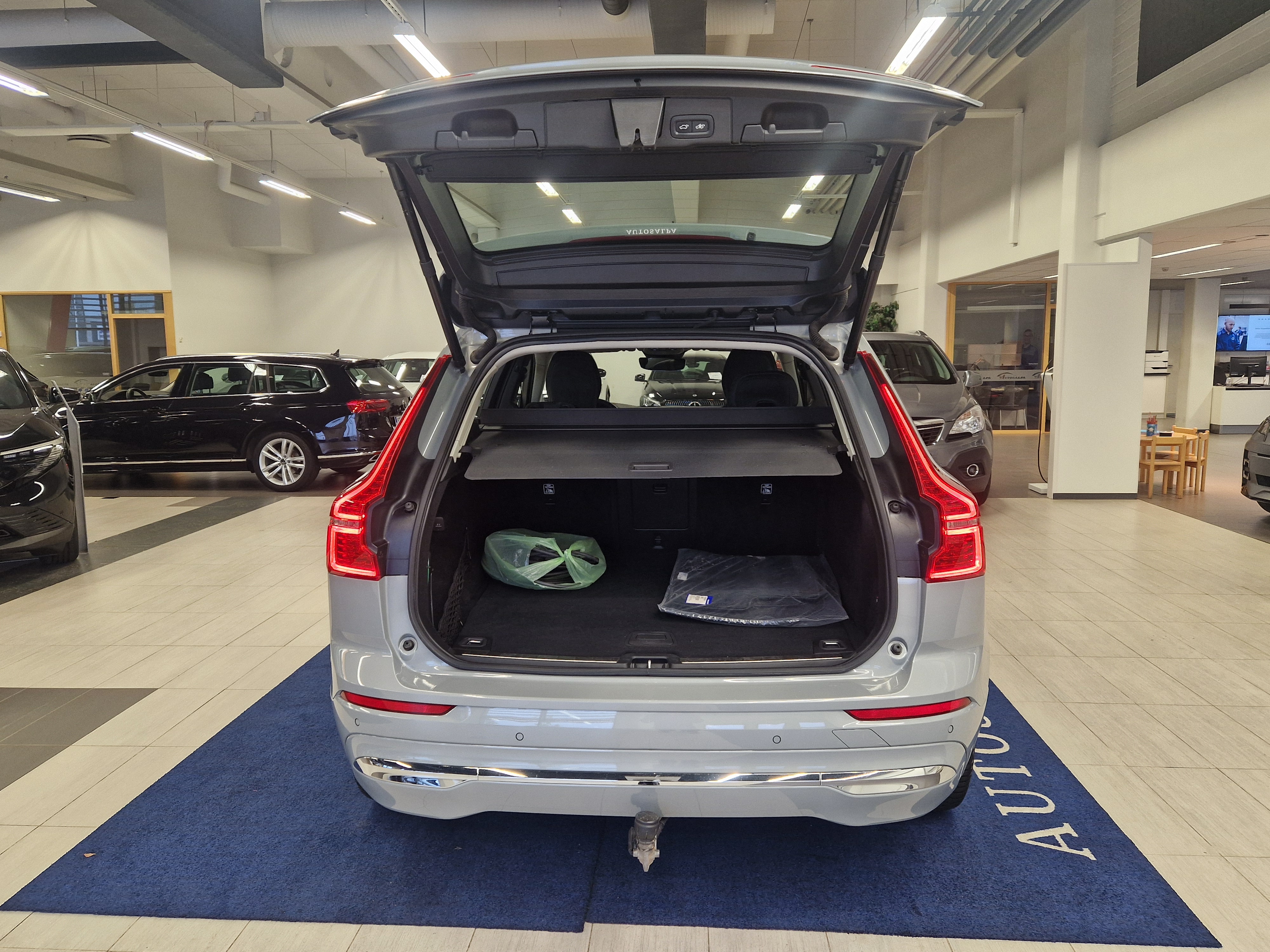 Volvo XC60 T6 AWD Long Range Plus Bright 2024, kuva 4/21