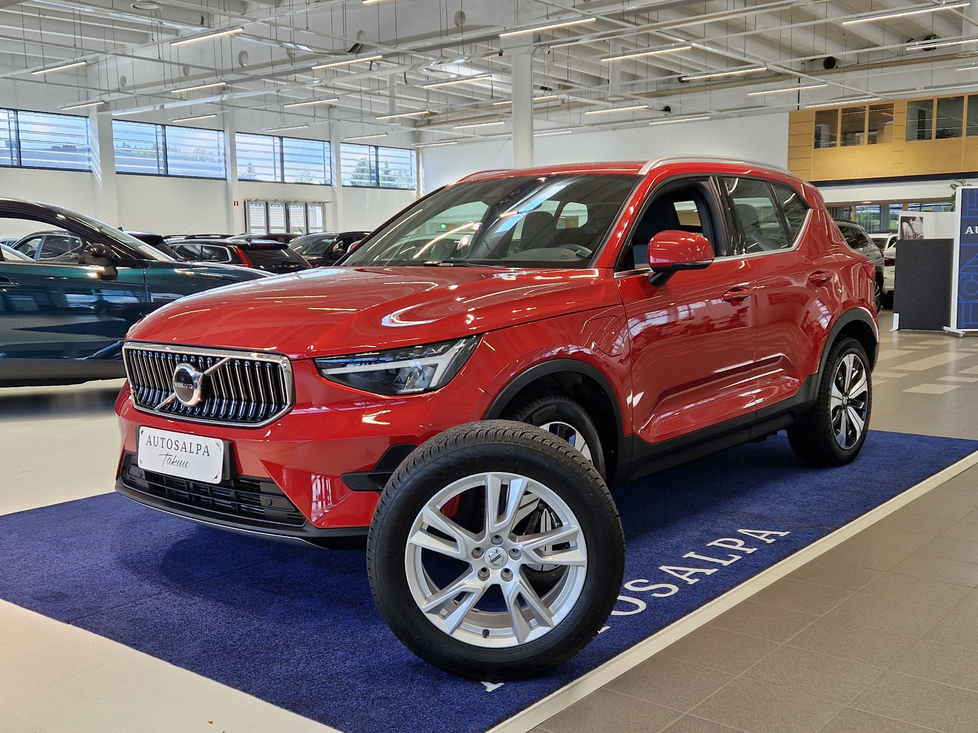 Volvo XC40 2024, kuva 2/20