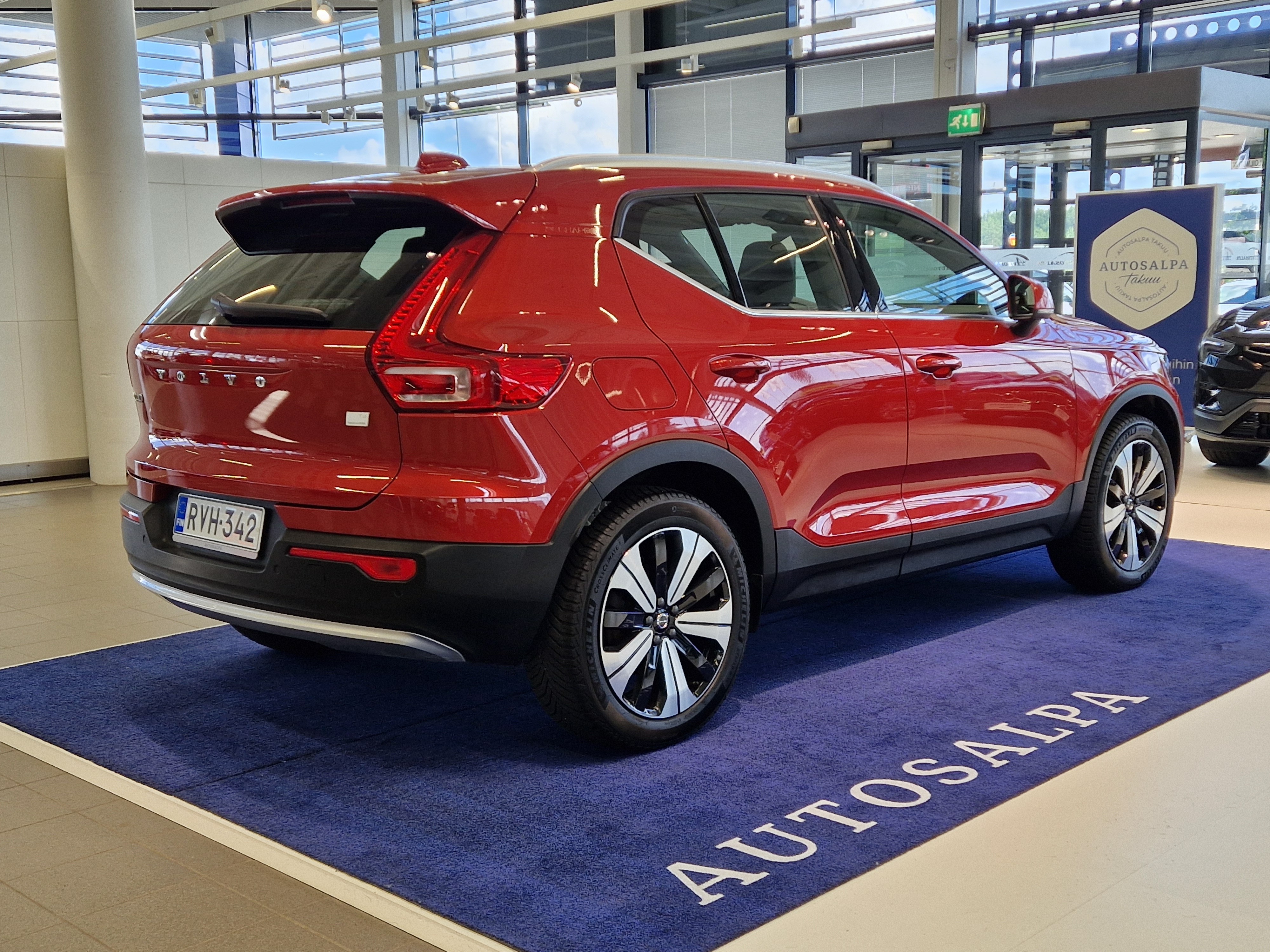 Volvo XC40 2024, kuva 4/20