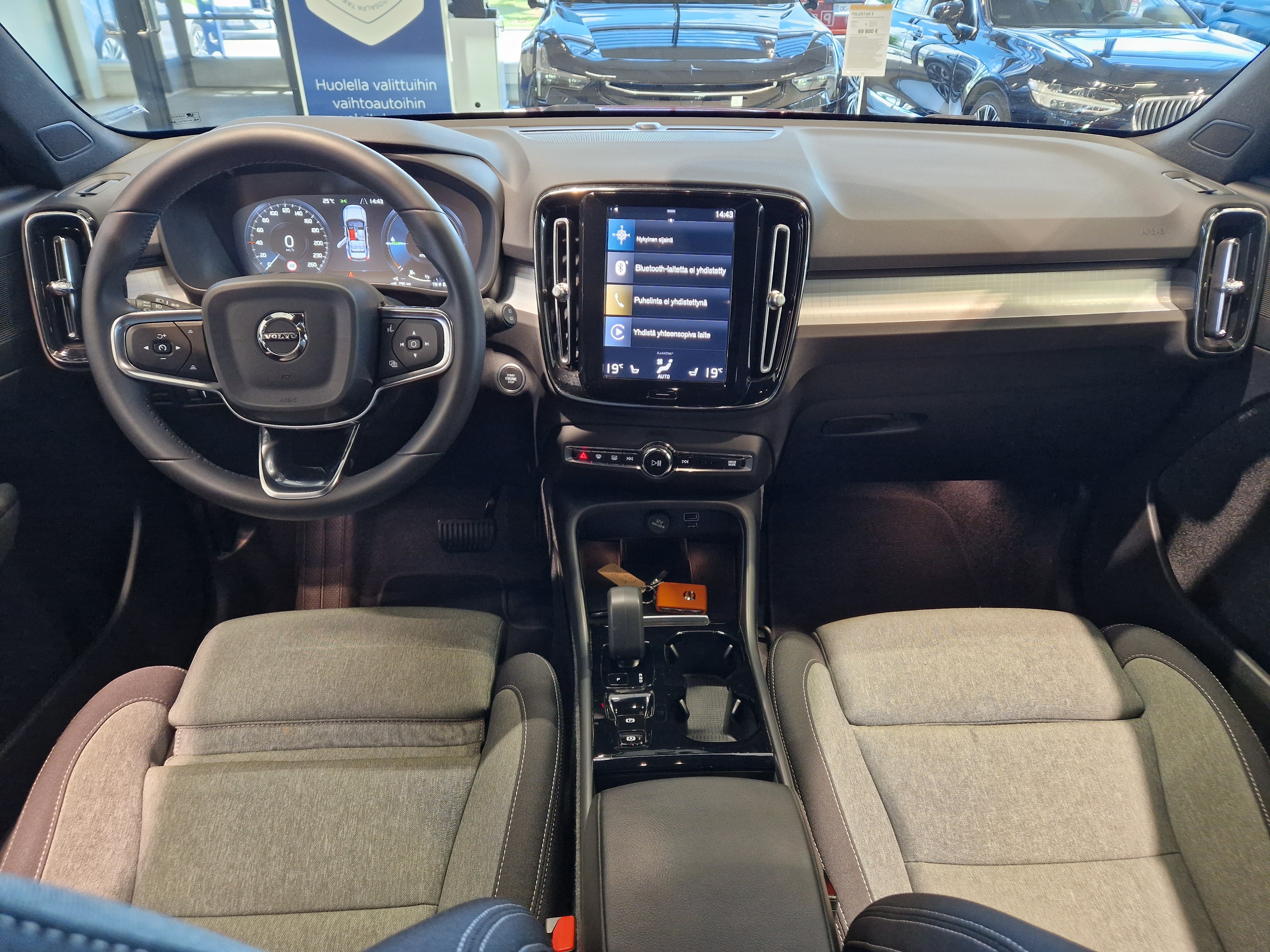 Volvo XC40 2024, kuva 6/20