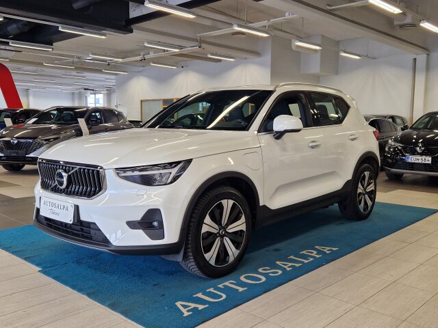 volvo XC40 T4 TWE PLUS BRIGHT TAKUU 24KK/40TKM.