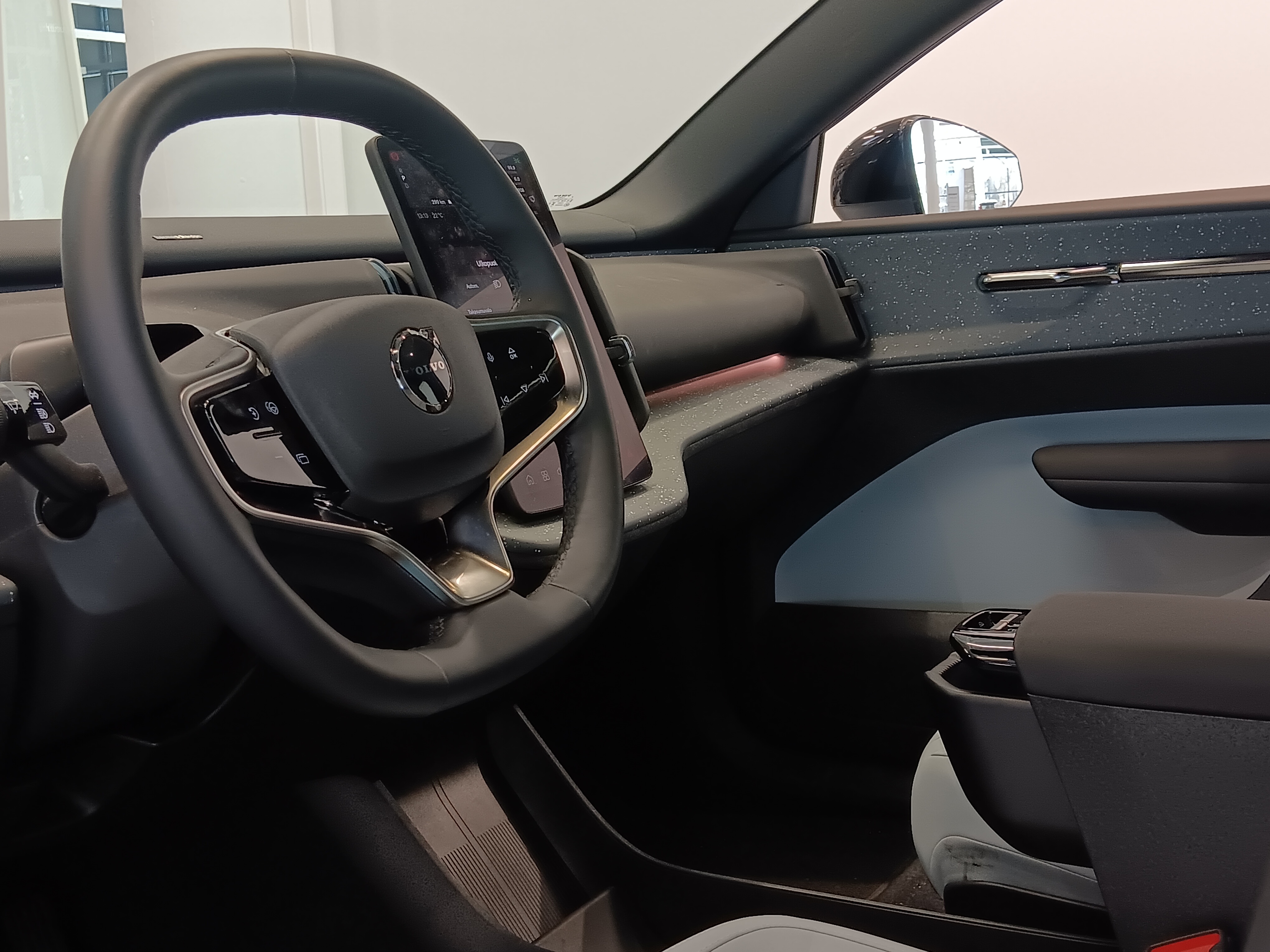 Volvo EX30 SINGLE EXTENDED RANGE ULTRA.