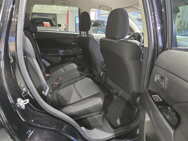 Mitsubishi OUTLANDER PHEV ACTIVE 4WD 5P