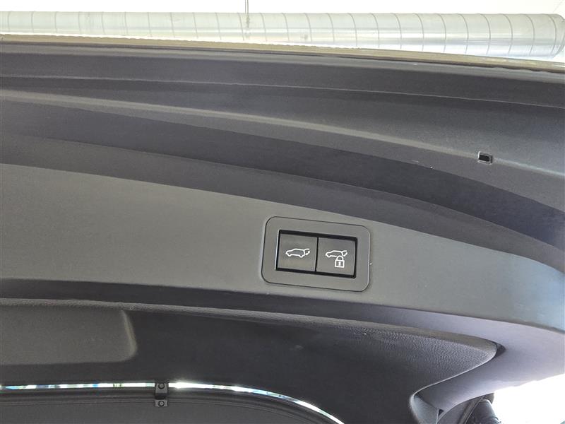 Toyota COROLLA TOURING SPORTS 2.0 HYBRID ANNIVERSARY EDITION