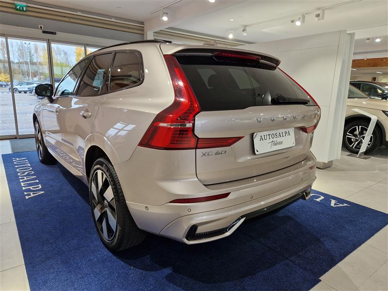 Volvo XC60 T8 AWD Long Range Ultra Dark 2025, bild 6/28