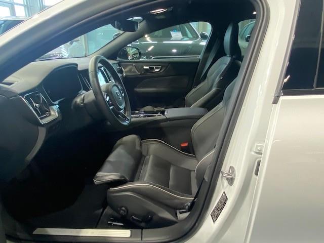 Volvo V60 T8 AWD LONG RANGE ULTRA DARK AUT.