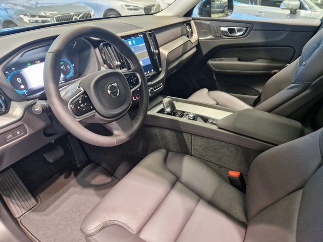 Volvo XC60 T8 AWD LONG RANGE HIGH PERFORMANCE ULTRA DARK