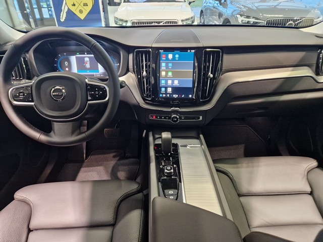 Volvo XC60 T8 AWD LONG RANGE HIGH PERFORMANCE ULTRA DARK
