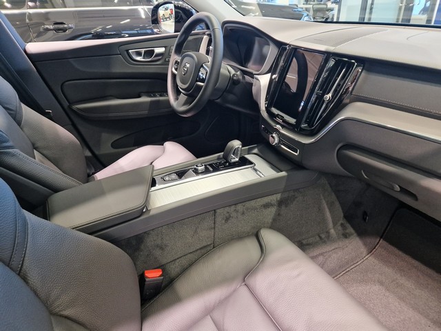 Volvo XC60 T8 AWD LONG RANGE HIGH PERFORMANCE ULTRA DARK