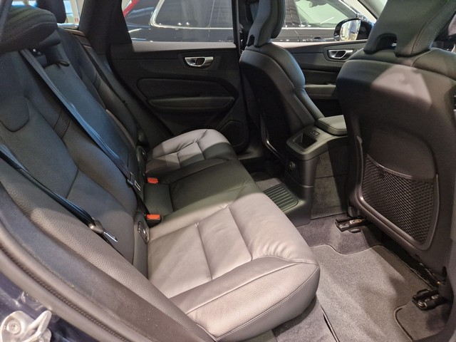 Volvo XC60 T8 AWD LONG RANGE HIGH PERFORMANCE ULTRA DARK
