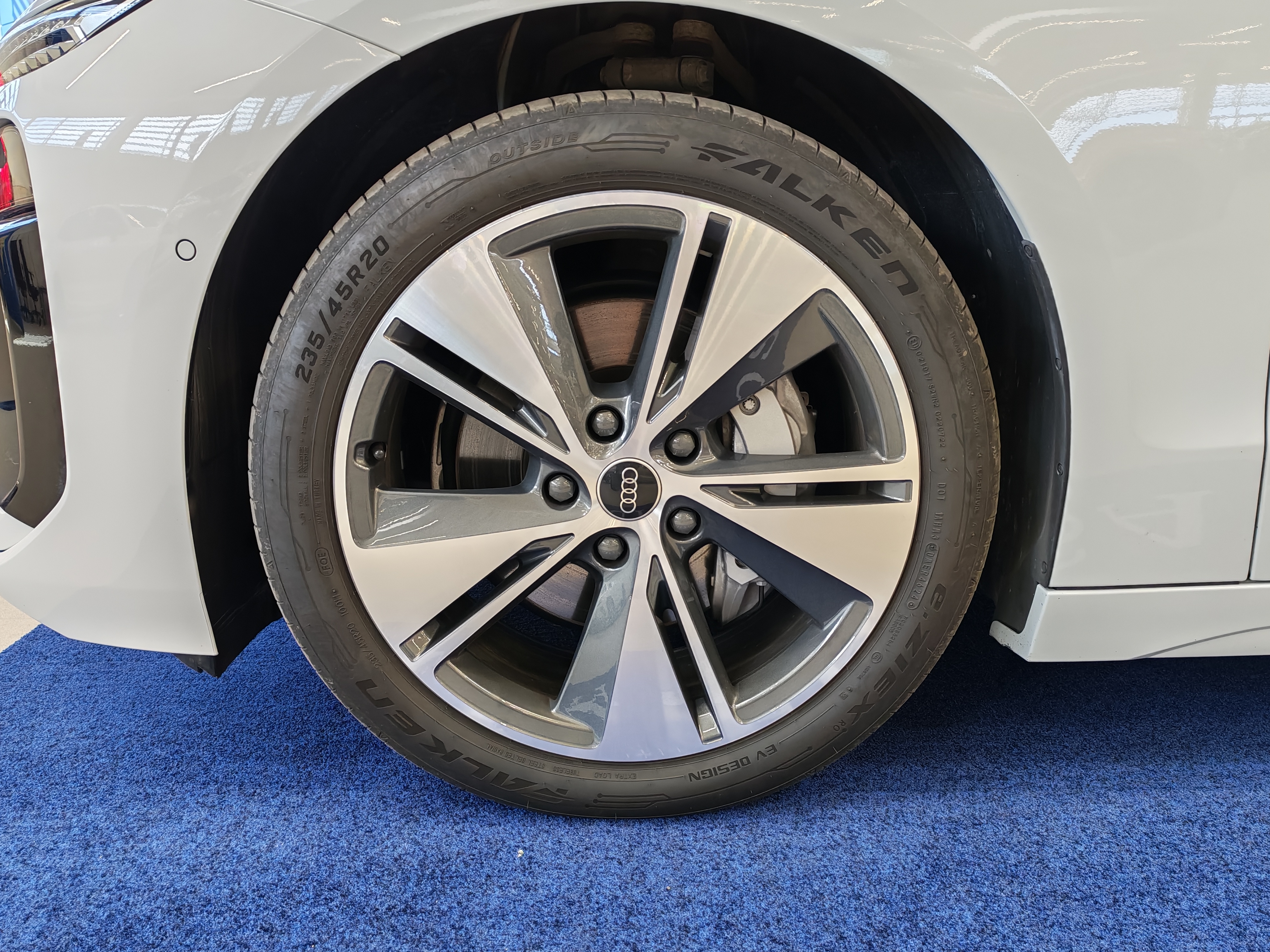 Audi A6 E-TRON SPORTBACK QUATTRO
