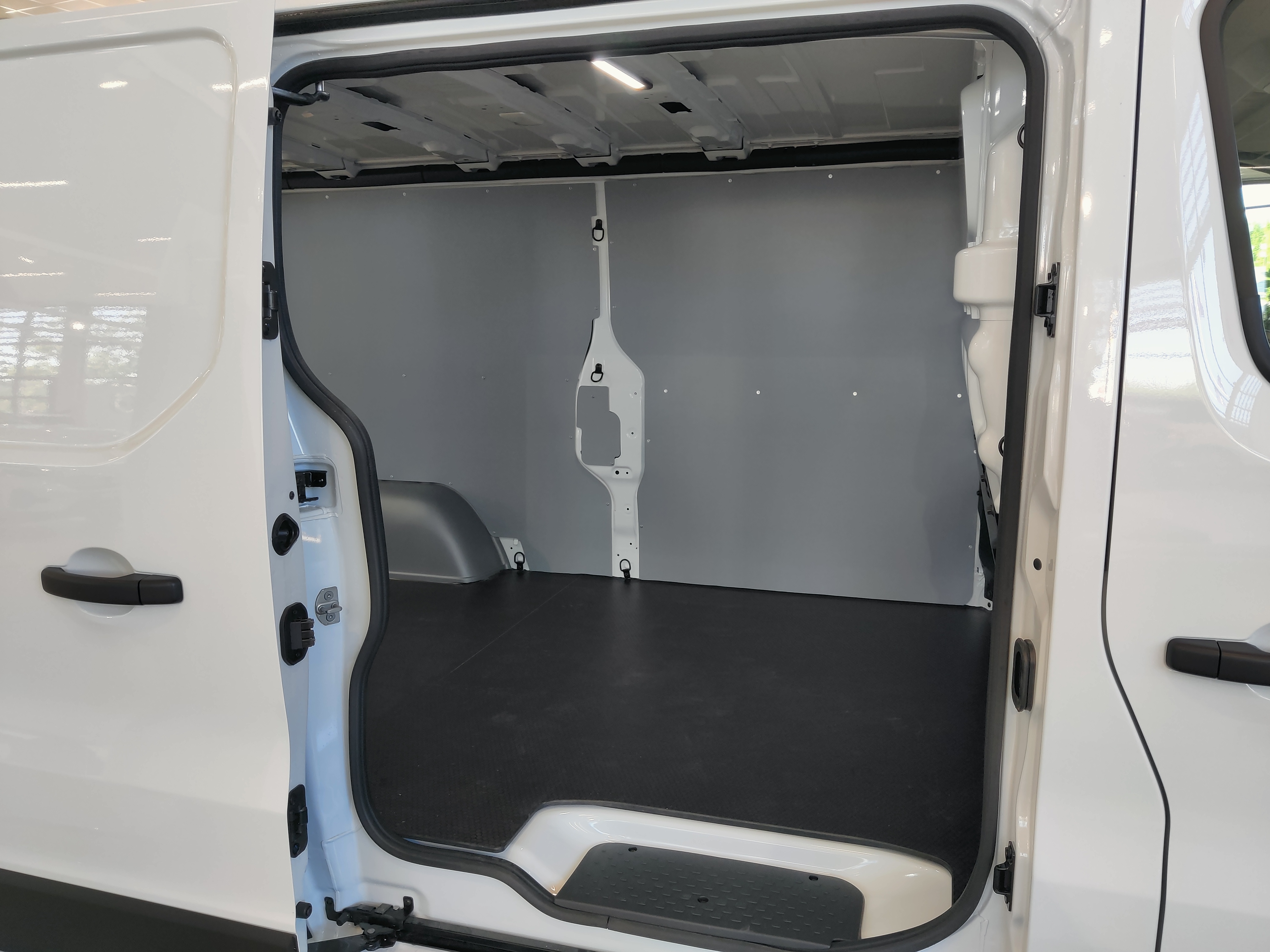 Renault TRAFIC BLUE DCI 150 EAG9 L2H1 6,7M3 NORDIC EDITION.