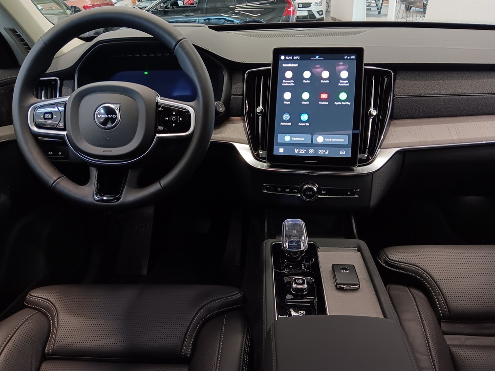 Volvo XC90 T8 AWD LONG RANGE HIGH PERFORMANCE ULTRA DARK
