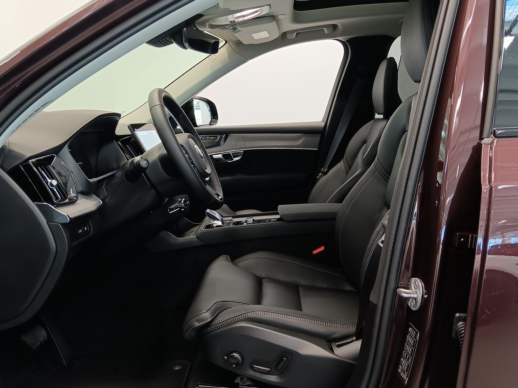 Volvo XC90 T8 AWD LONG RANGE HIGH PERFORMANCE ULTRA DARK