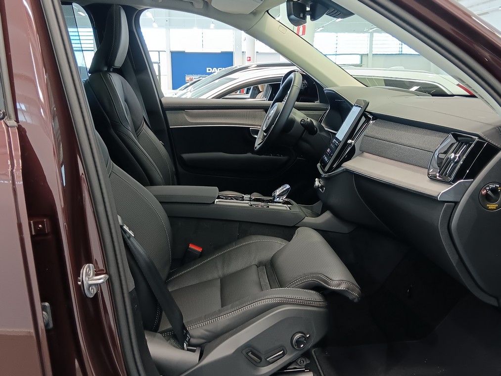 Volvo XC90 T8 AWD LONG RANGE HIGH PERFORMANCE ULTRA DARK