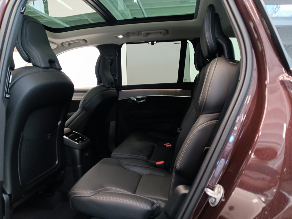 Volvo XC90 T8 AWD LONG RANGE HIGH PERFORMANCE ULTRA DARK