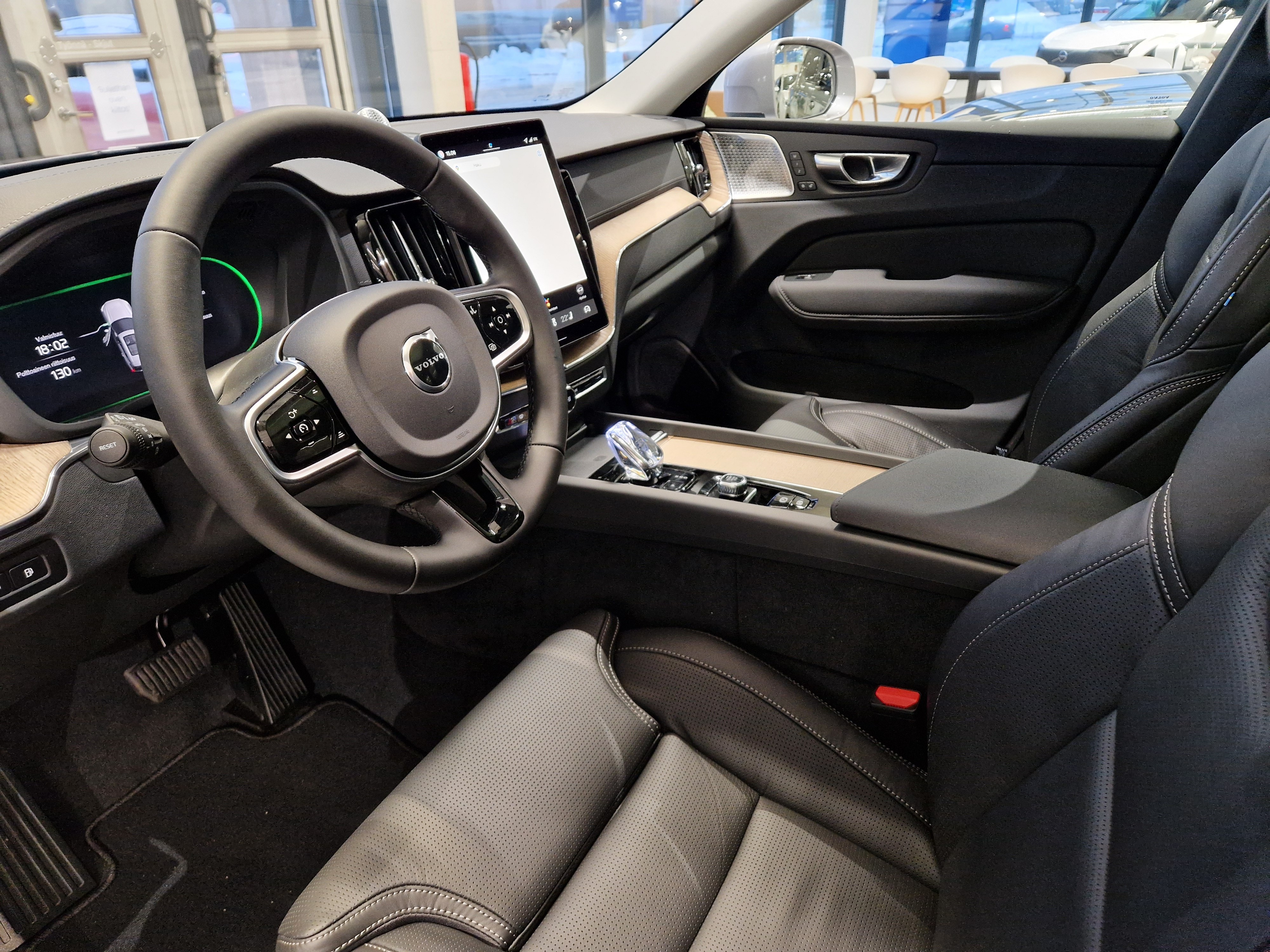 Volvo XC60 T8 AWD LONG RANGE HIGH PERFORMANCE ULTRA BRIGHT